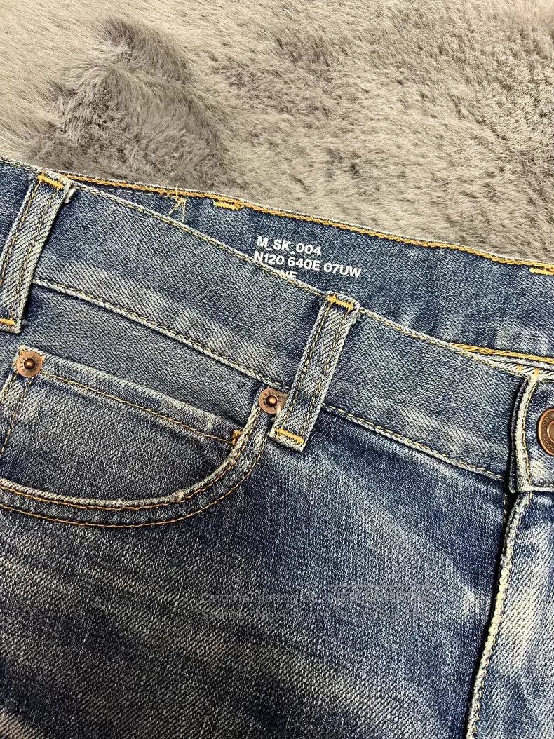 Celine CELINE Water-Washed Blue Basic Denim Jeans Size US 30 / EU 46 - 3 Thumbnail