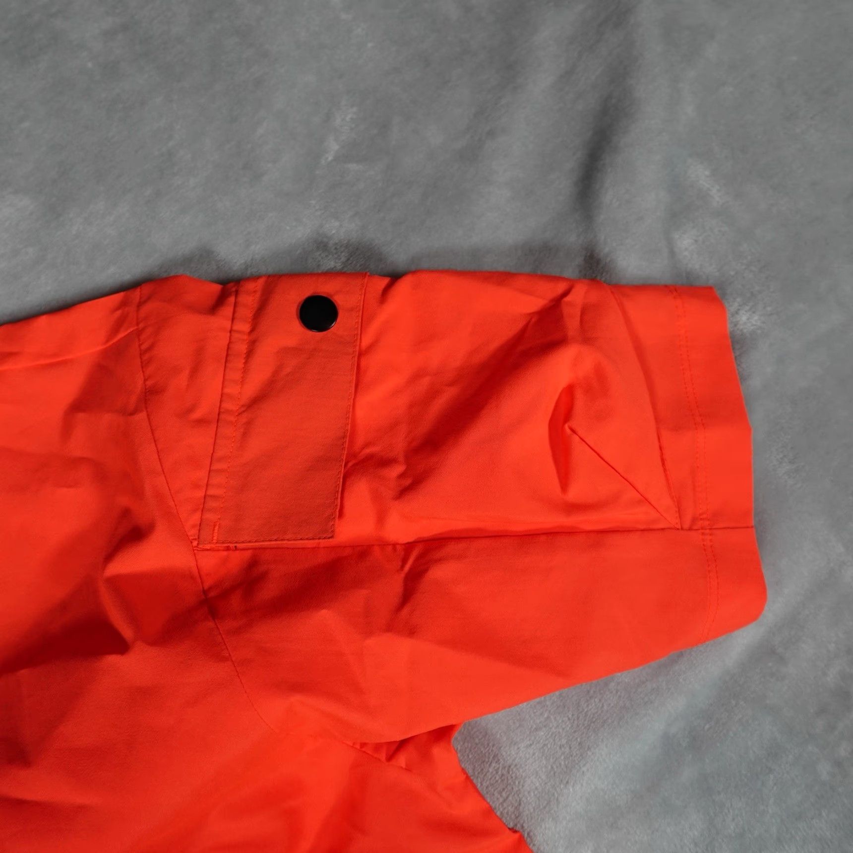 Adidas ADIDAS T-Shirt City Escape 1/4 Zip Mens S Orange Oversized 2020s Logo Pinhole Defect Mens Size US S / EU 44-46 / 1 - 4 Thumbnail