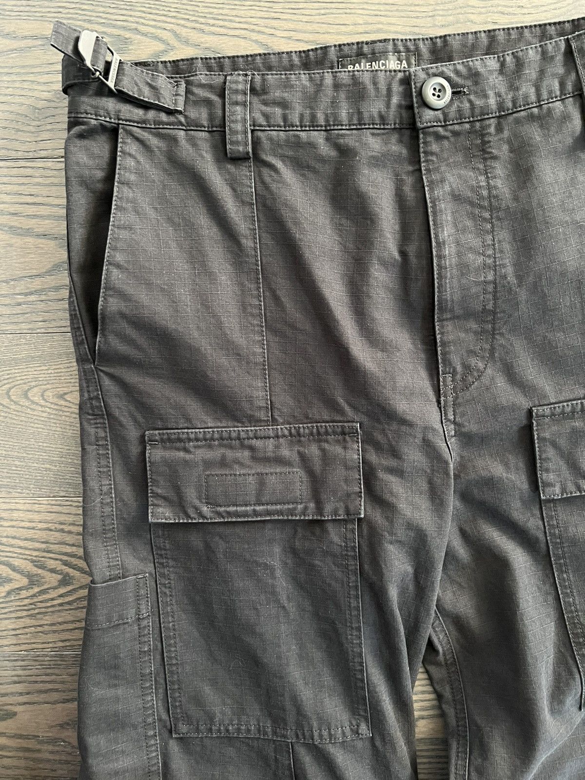 Balenciaga BALENCIAGA FLARED CARGO PANTS IN BLACK Size US 30 / EU 46 - 5 Thumbnail