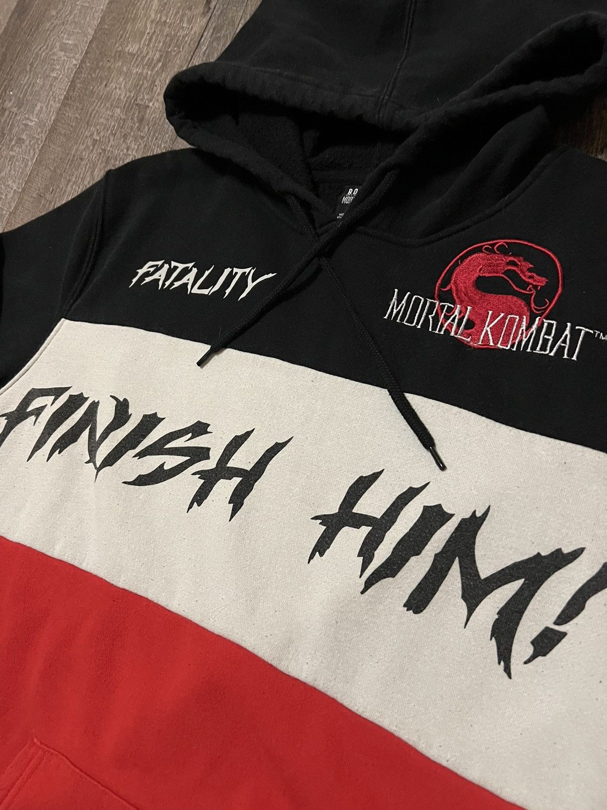 Japanese Brand Mortal Kombat Finish Him! Fatality Hoodie size Large Size US L / EU 52-54 / 3 - 2 Thumbnail