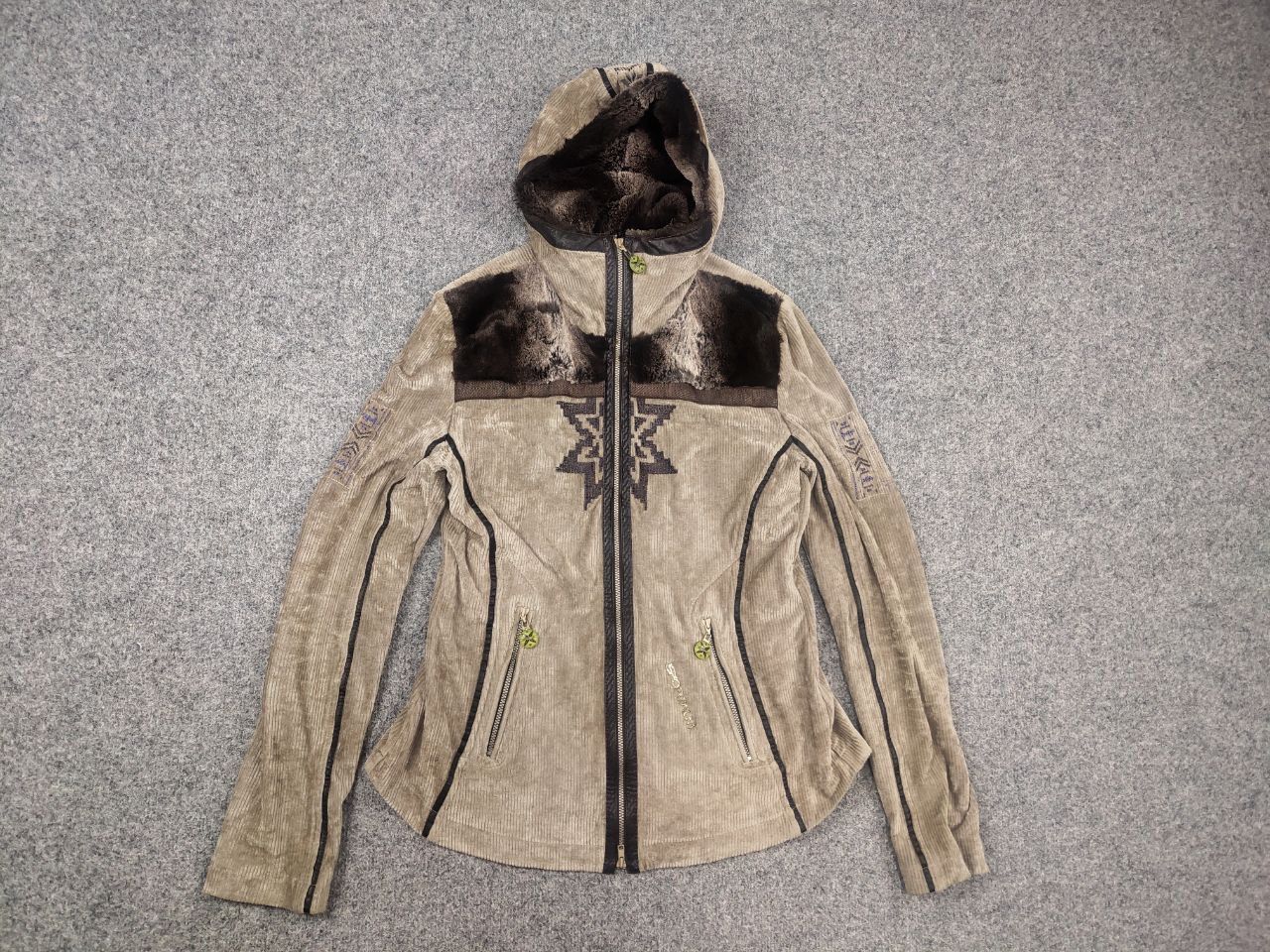 Sportalm Kitzbuhel Sportalm Kitzbühel Ski Jori trekking Corduroy Jacket fur Size M / US 6-8 / IT 42-44 - 8 Thumbnail