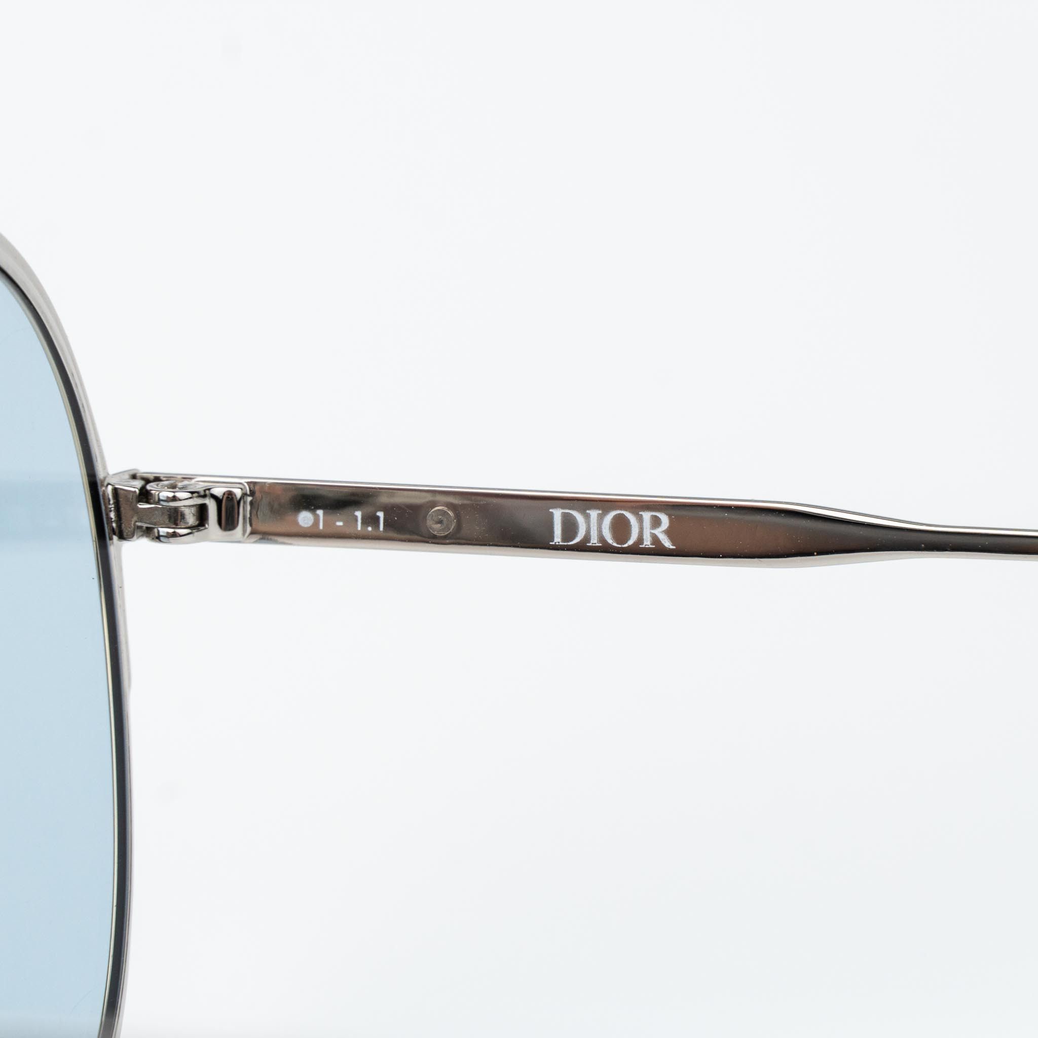 Dior Dior Sunglasses Photochromatic DIORESSENTIAL A2U F0I8 Size ONE SIZE - 10 Thumbnail