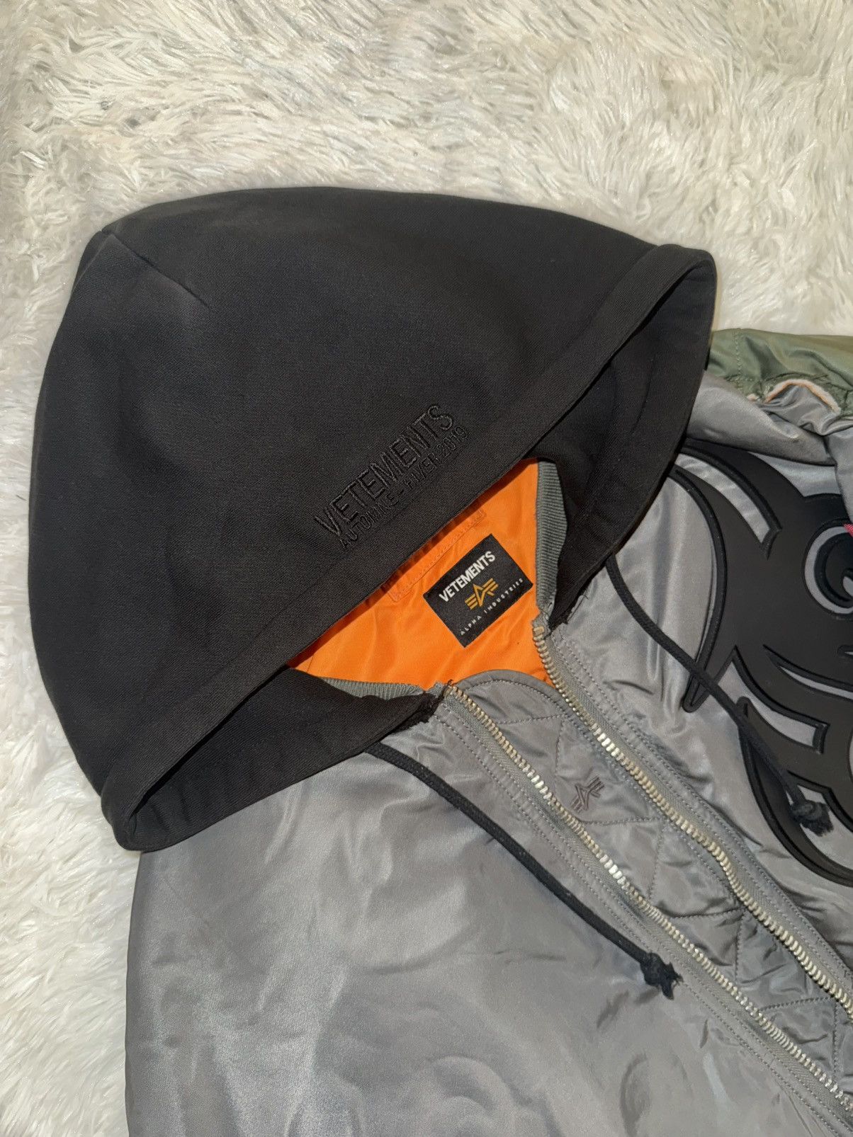 Alpha Industries × Vetements Vetements x Alpha Industries AW19 Tribal Bomber Size US XS / EU 42 / 0 - 3 Thumbnail