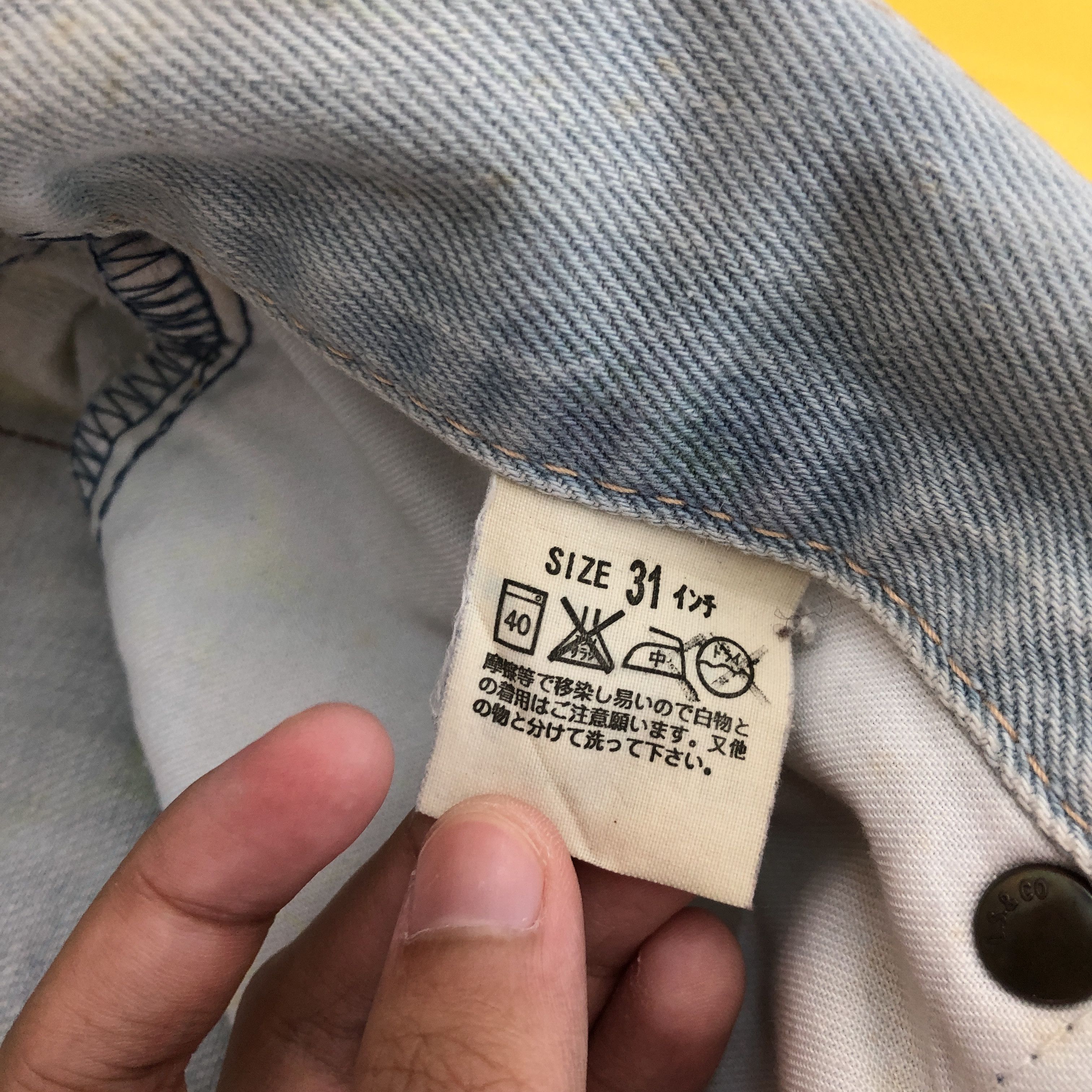 Levi's 90s Levis 902 Distressed Jeans Light Wash Buckle Back Denim Size US 32 / EU 48 - 9 Thumbnail