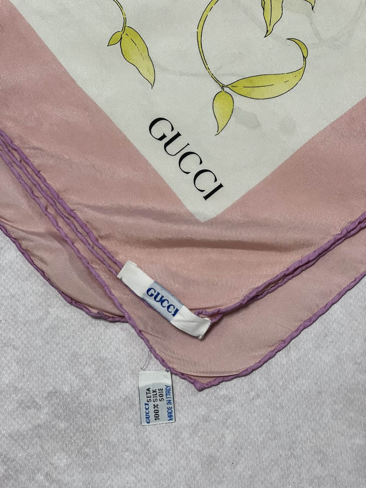 Gucci Gucci silk scarf with floral print and pink border Size ONE SIZE - 2 Thumbnail