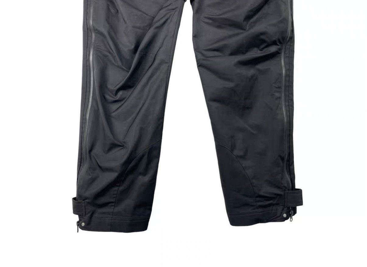 FAR FROM WHAT Far Archive 2-in-1 3D Multi-Pocket Zip Cargo Pants J31 Size US 34 / EU 50 - 4 Thumbnail