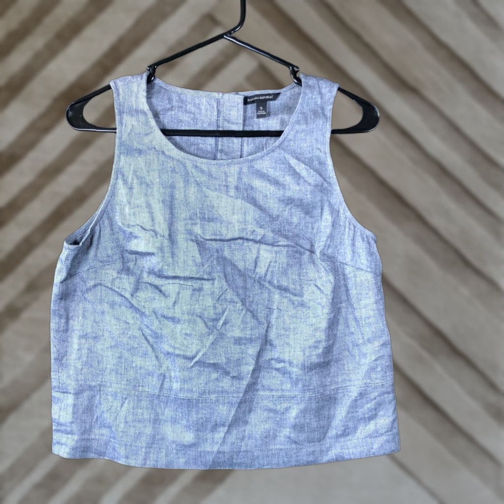 Banana Republic Banana Republic Womens Blouse Blue Sleeveless Tank Hook Loop Back Small Size S / US 4 / IT 40 - 1 Thumbnail