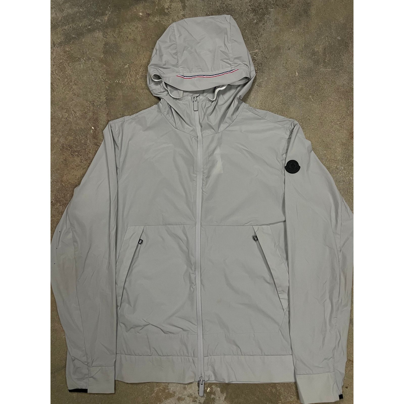 Moncler Moncler Wind Breaker Grey Used 3 (Medium) Size M / US 6-8 / IT 42-44 - 1 Thumbnail