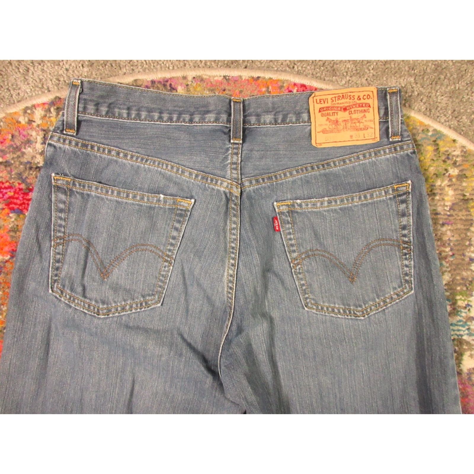 Levi's Levi's Jeans 31x32 Medium Wash Blue Denim Classic Relaxed Fit Straight Leg 5-Pocket Mens Size US 31 - 5 Thumbnail