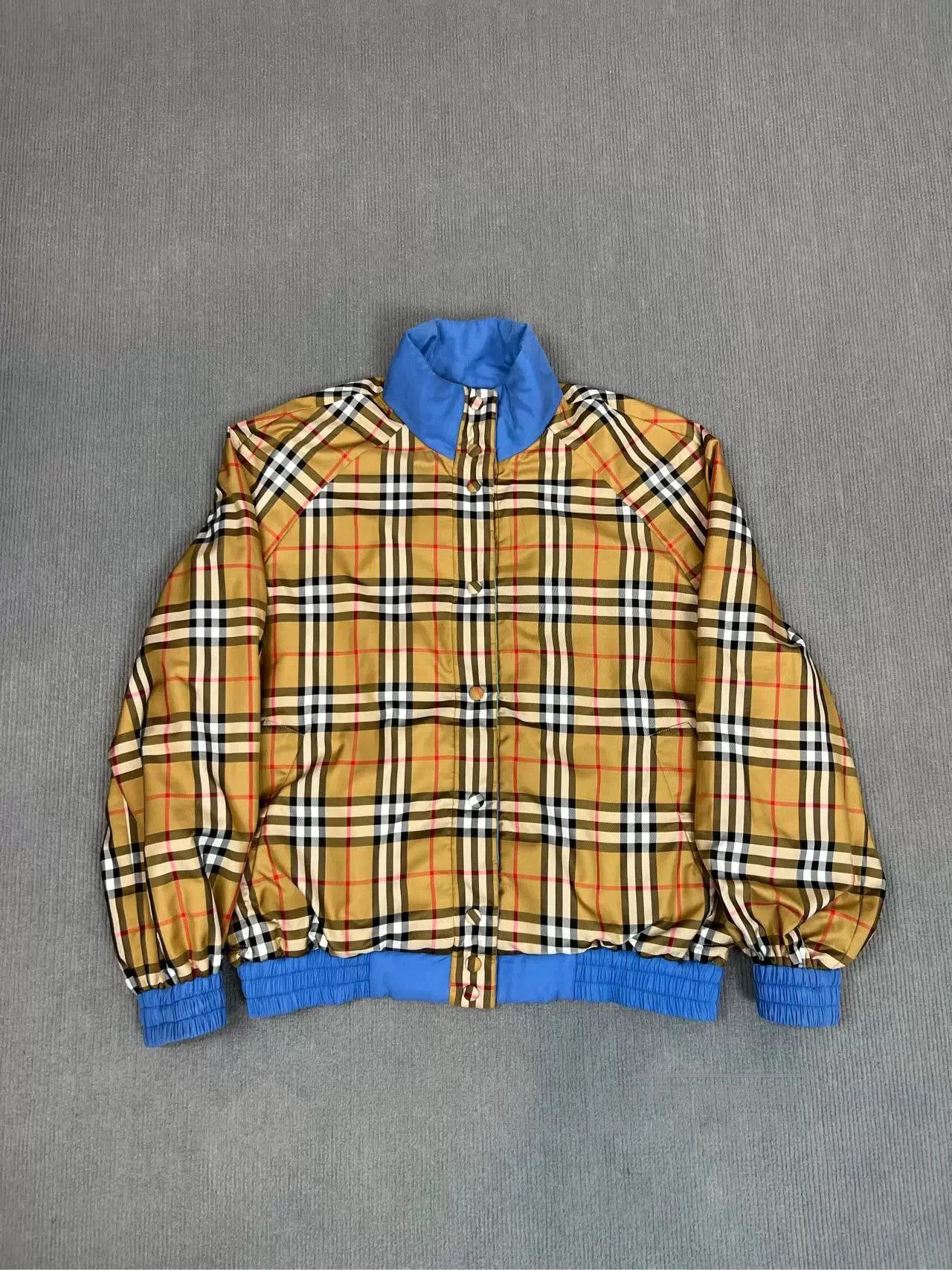 Burberry Burberry Reversible Jacket UK4. Size US XS / EU 42 / 0 - 4 Thumbnail