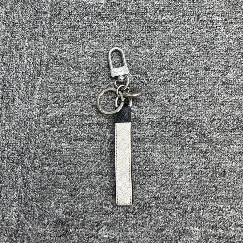 Louis Vuitton Louis Vuitton Monogram Key Holder-yf Size ONE SIZE - 1 Thumbnail