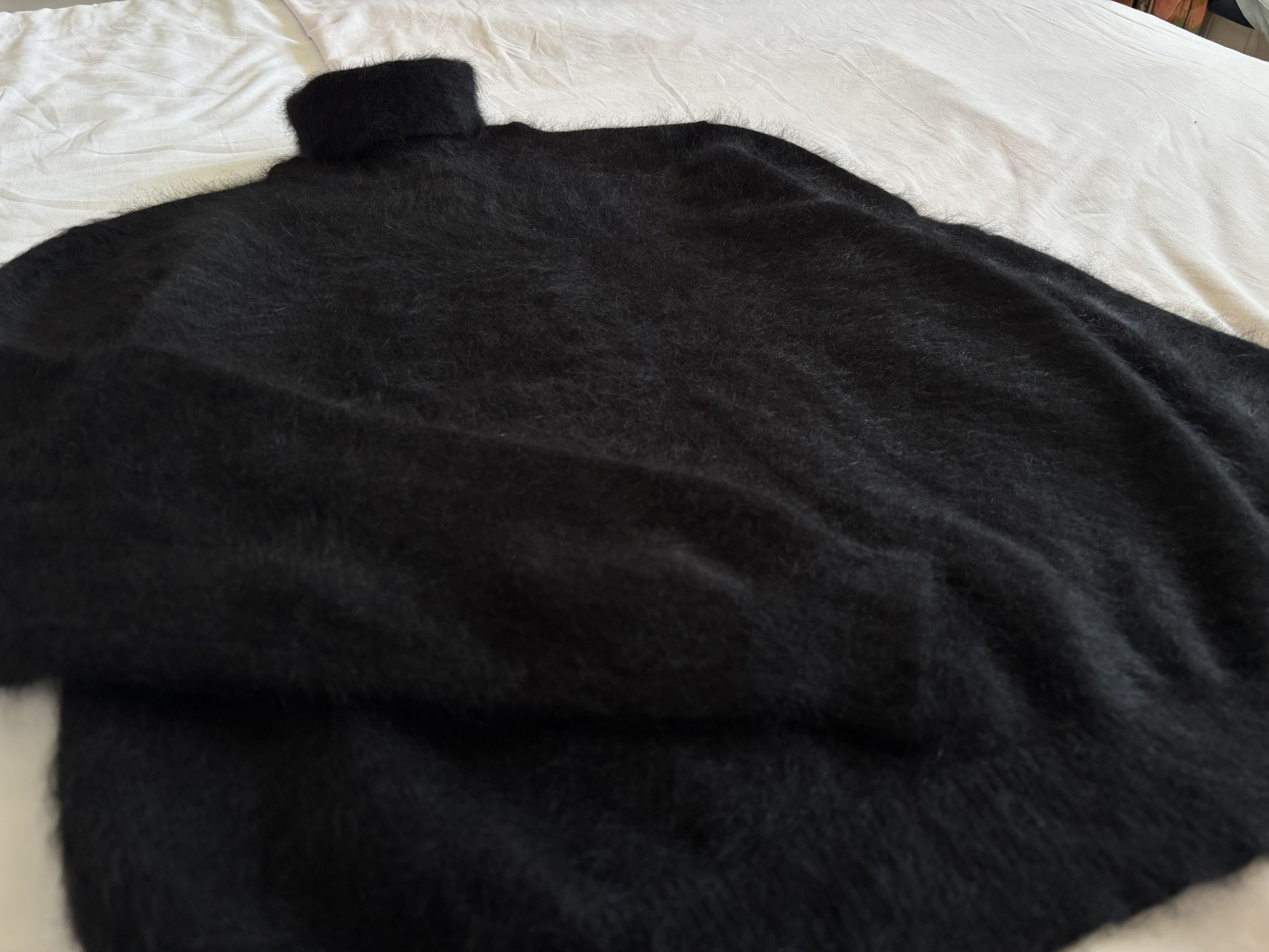 Prada Angora Fur Turtleneck Size US L / EU 52-54 / 3 - 3 Thumbnail