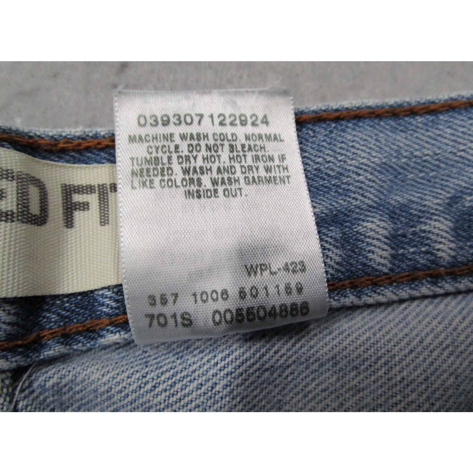 Levi's Levis Jeans Mens 34 Blue 550 Relaxed Medium Wash Denim Made in Mexico 34x29* Size US 34 / EU 50 - 4 Thumbnail