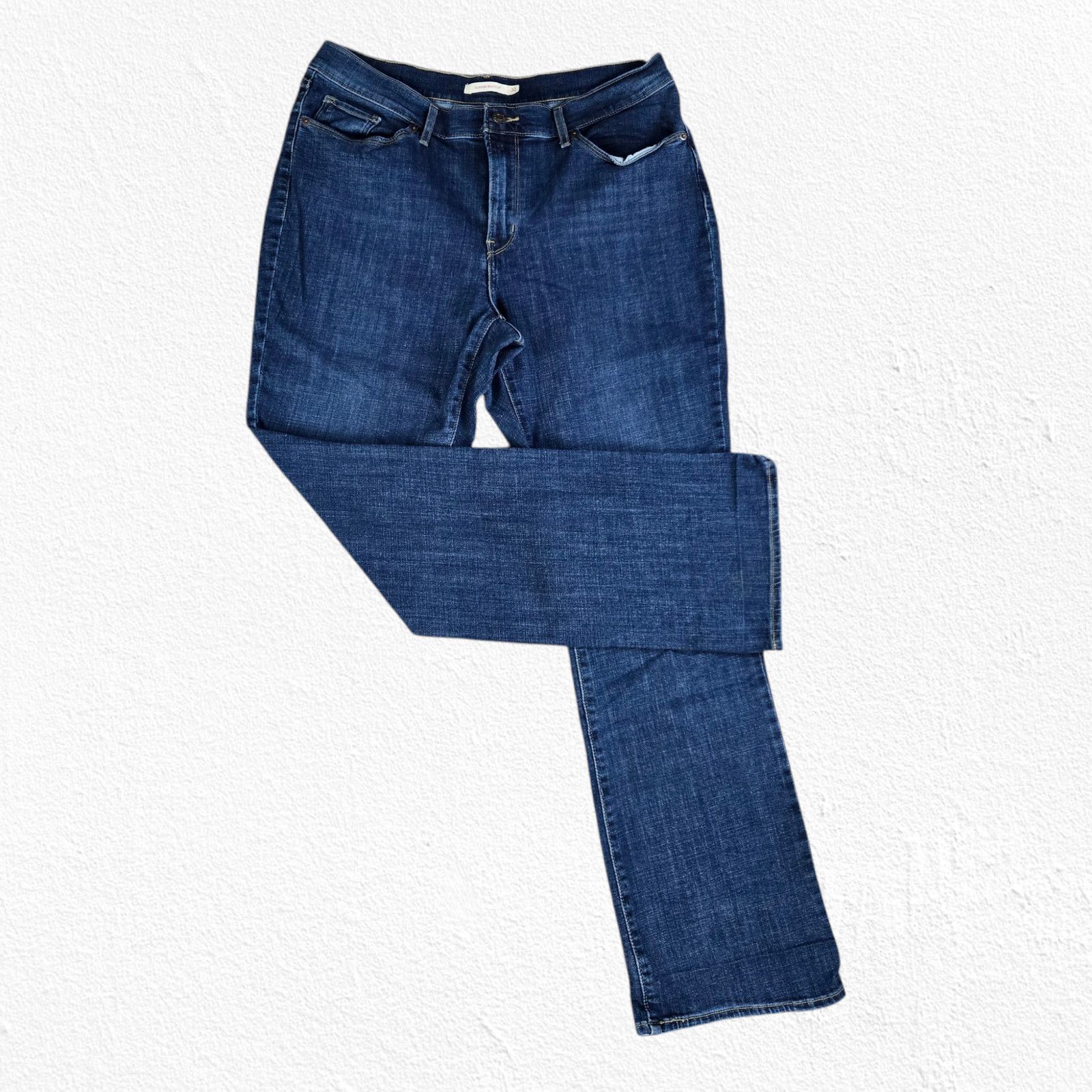 Levi's Levi's Medium Wash Mid Rise Classic Bootcut Jeans Size 32 Size 32" / US 10 / IT 46 - 8 Thumbnail