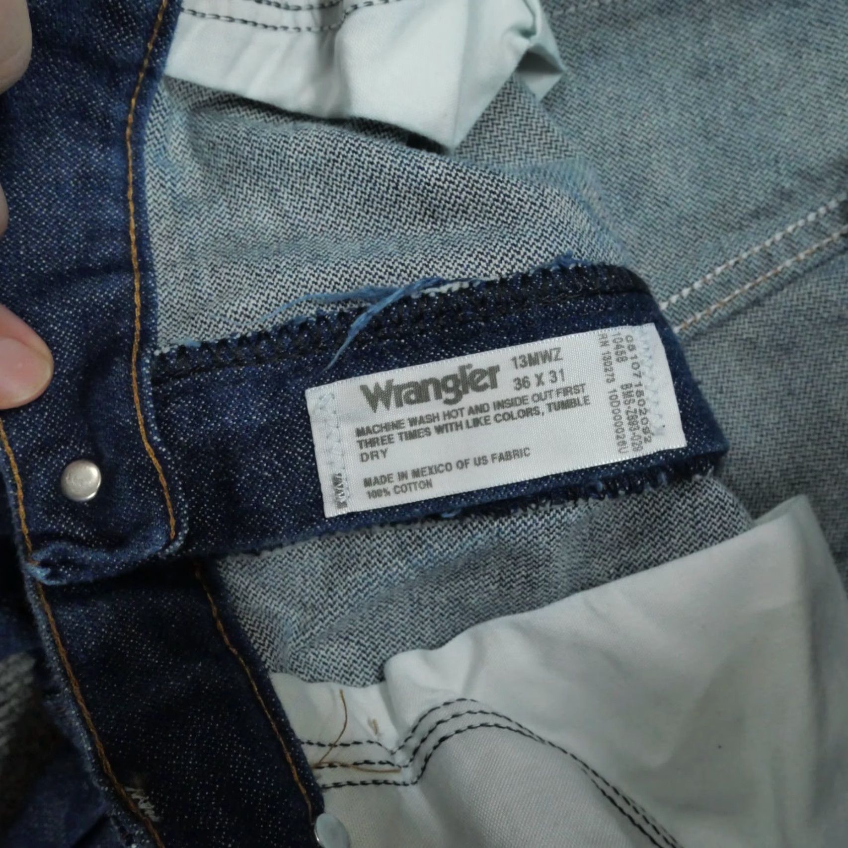 Wrangler VINTAGE Wrangler Jeans Mens 36x31 Blue Denim Pants Cowboy Cut 13MWZ Y2K Straight 5-Pocket Design Mens Size US 34 / EU 50 - 4 Thumbnail