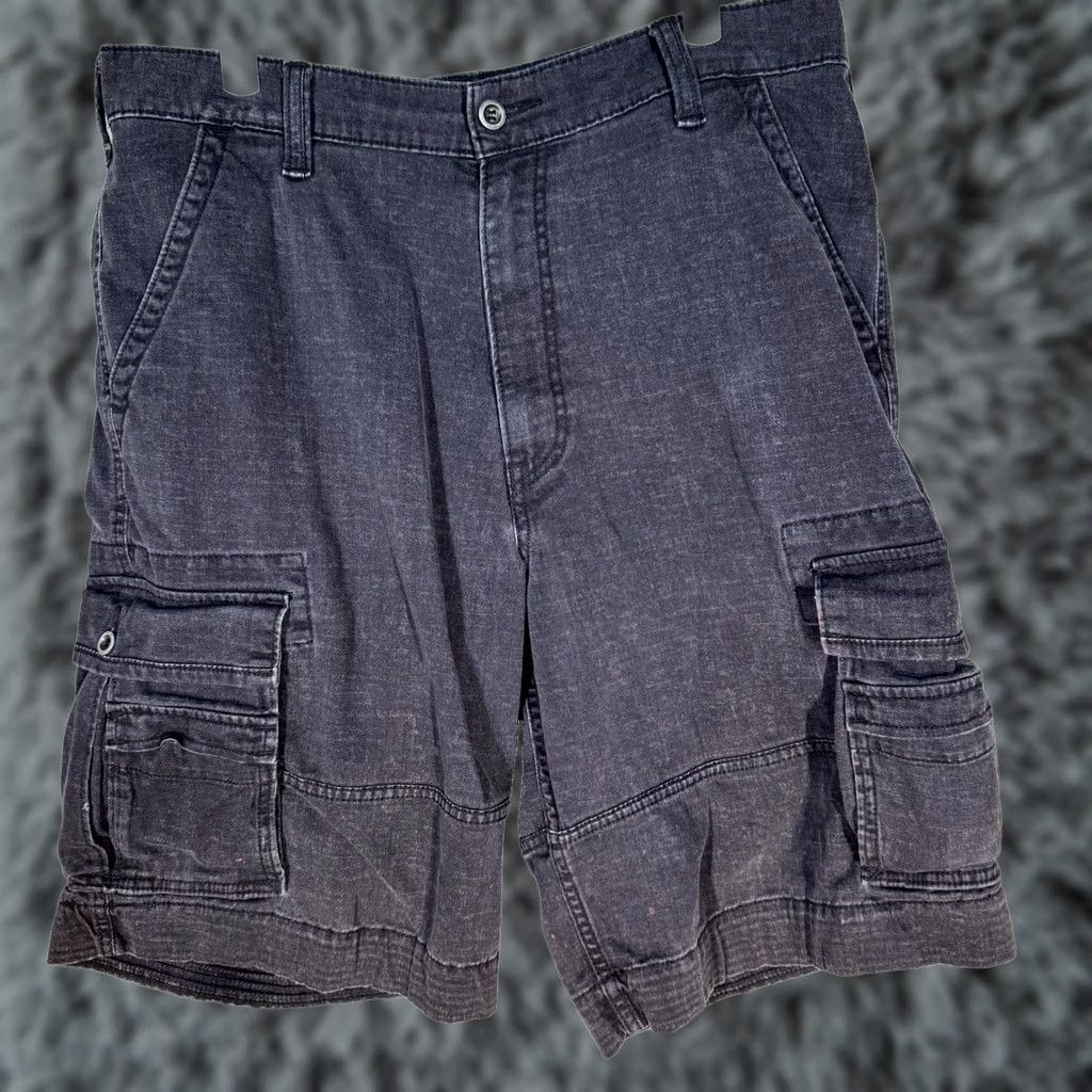 Levi's Levi’s Cargo Shorts Mens 33 Black Utility Cargo Shorts Casual Workwear Size US 33 - 1 Thumbnail