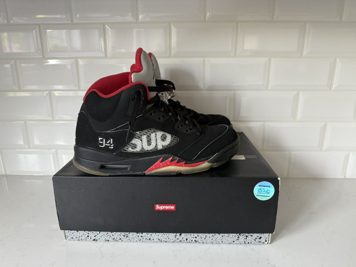 Jordan Brand × Supreme Air Jordan 5 Supreme Size US 9 / EU 42 - 3 Thumbnail