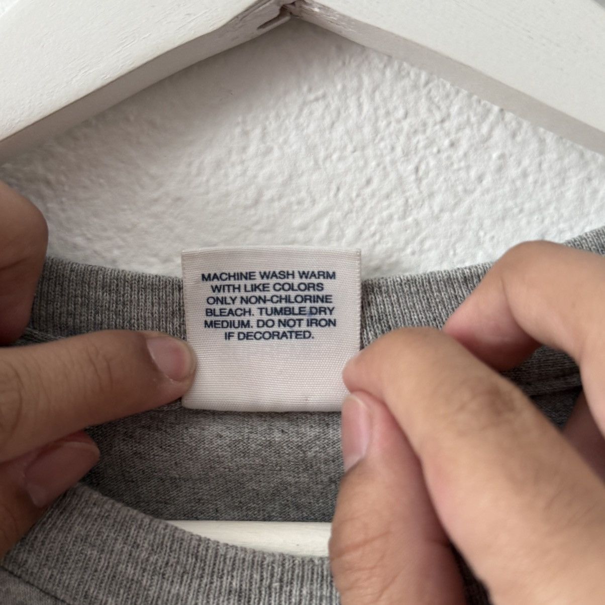 Supreme Supreme Men's Grey T-shirt Size US L / EU 52-54 / 3 - 6 Thumbnail