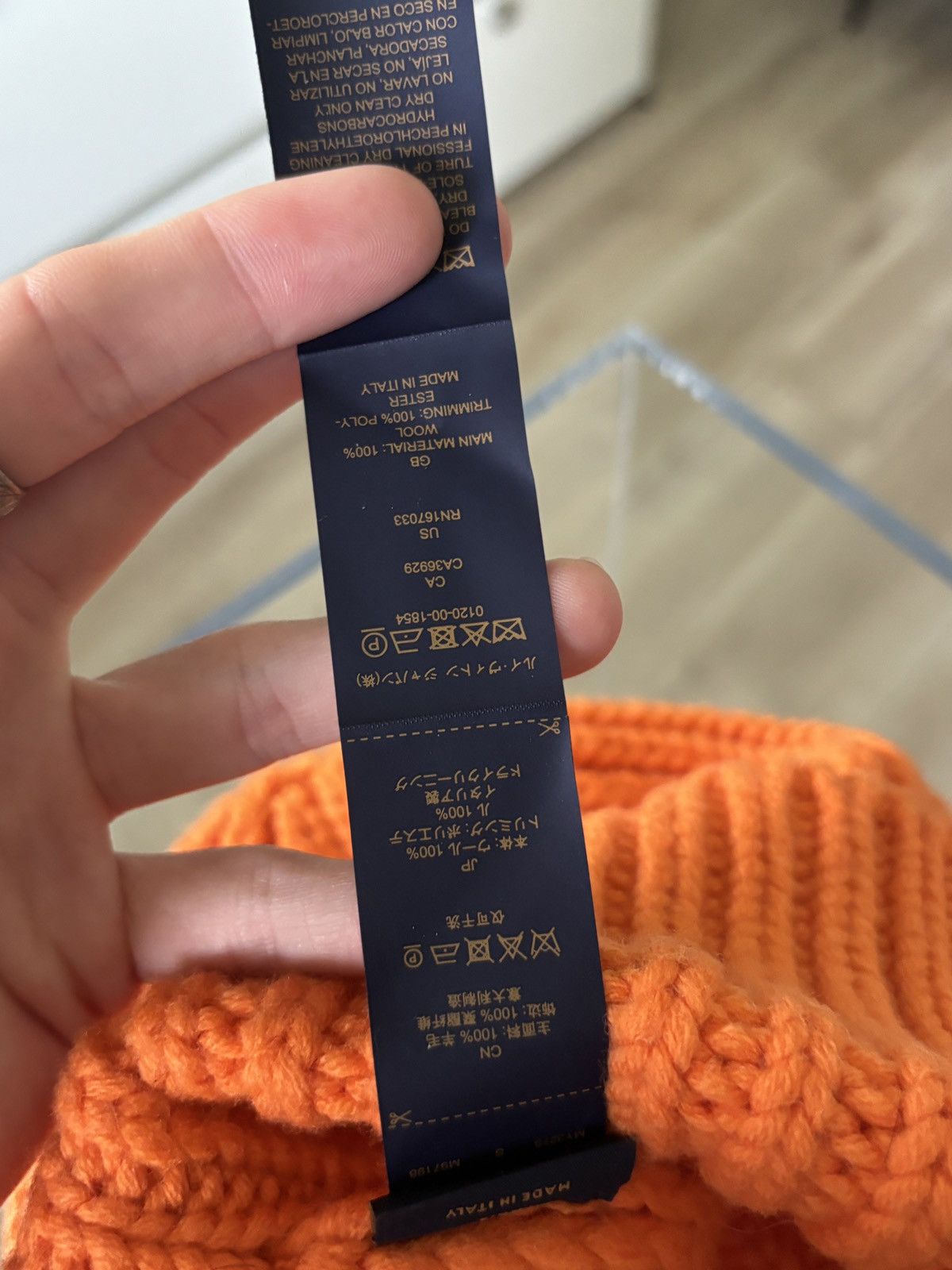 Louis Vuitton LV LOGO KNIT BEANIE ORANGE Size ONE SIZE - 6 Thumbnail