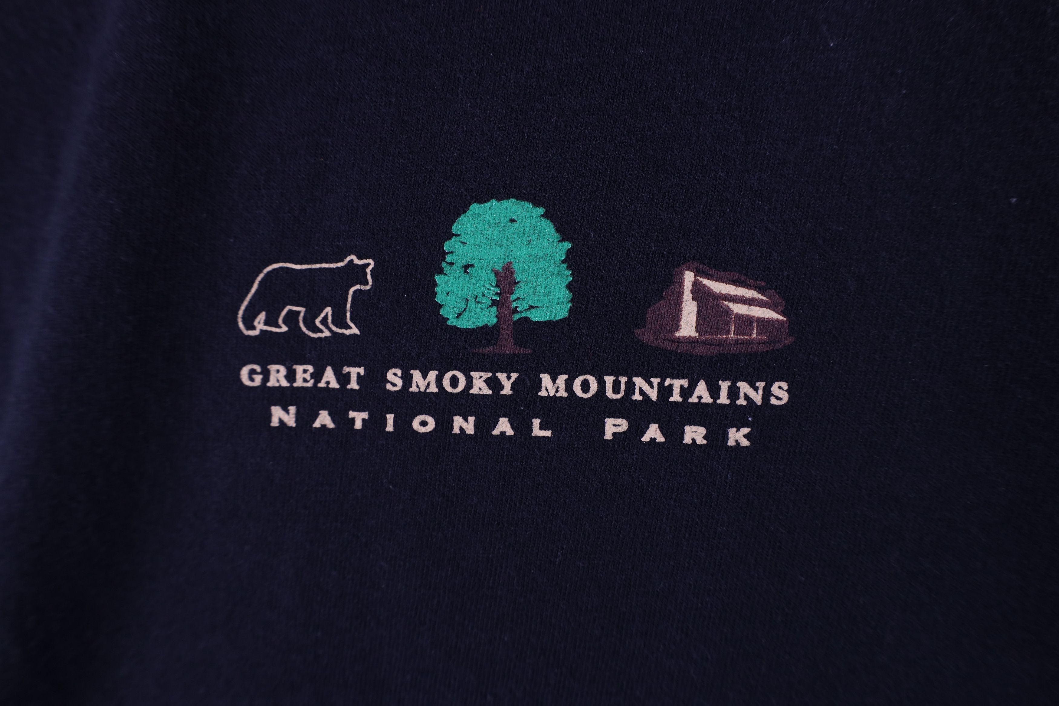 Vintage Vintage 90s Streetwear Mountains National Park T-Shirt USA Size US L / EU 52-54 / 3 - 4 Thumbnail