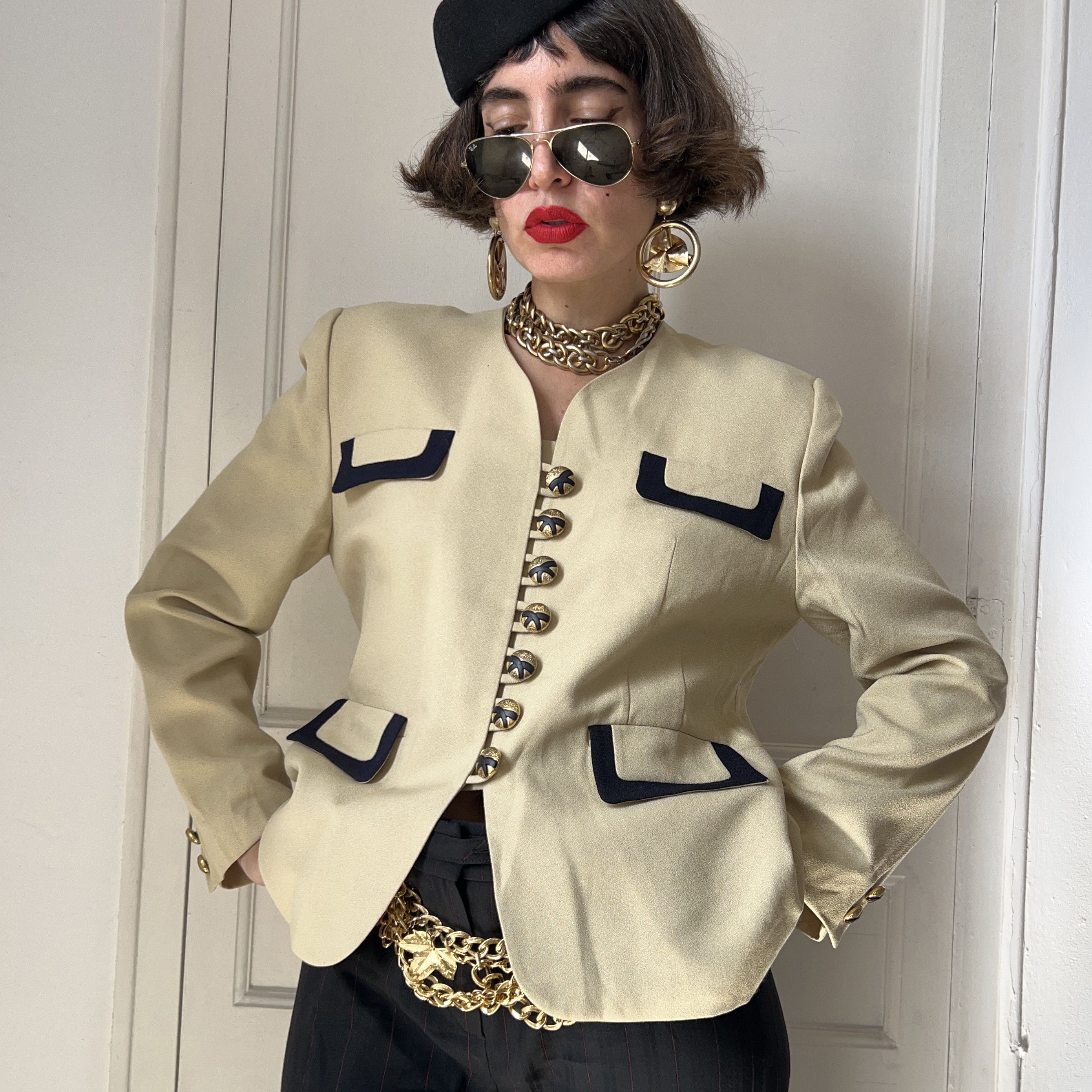 Vintage Vintage 90s Beige Collarless Blazer Navy Blue Trim Size XL / US 12-14 / IT 48-50 - 4 Thumbnail
