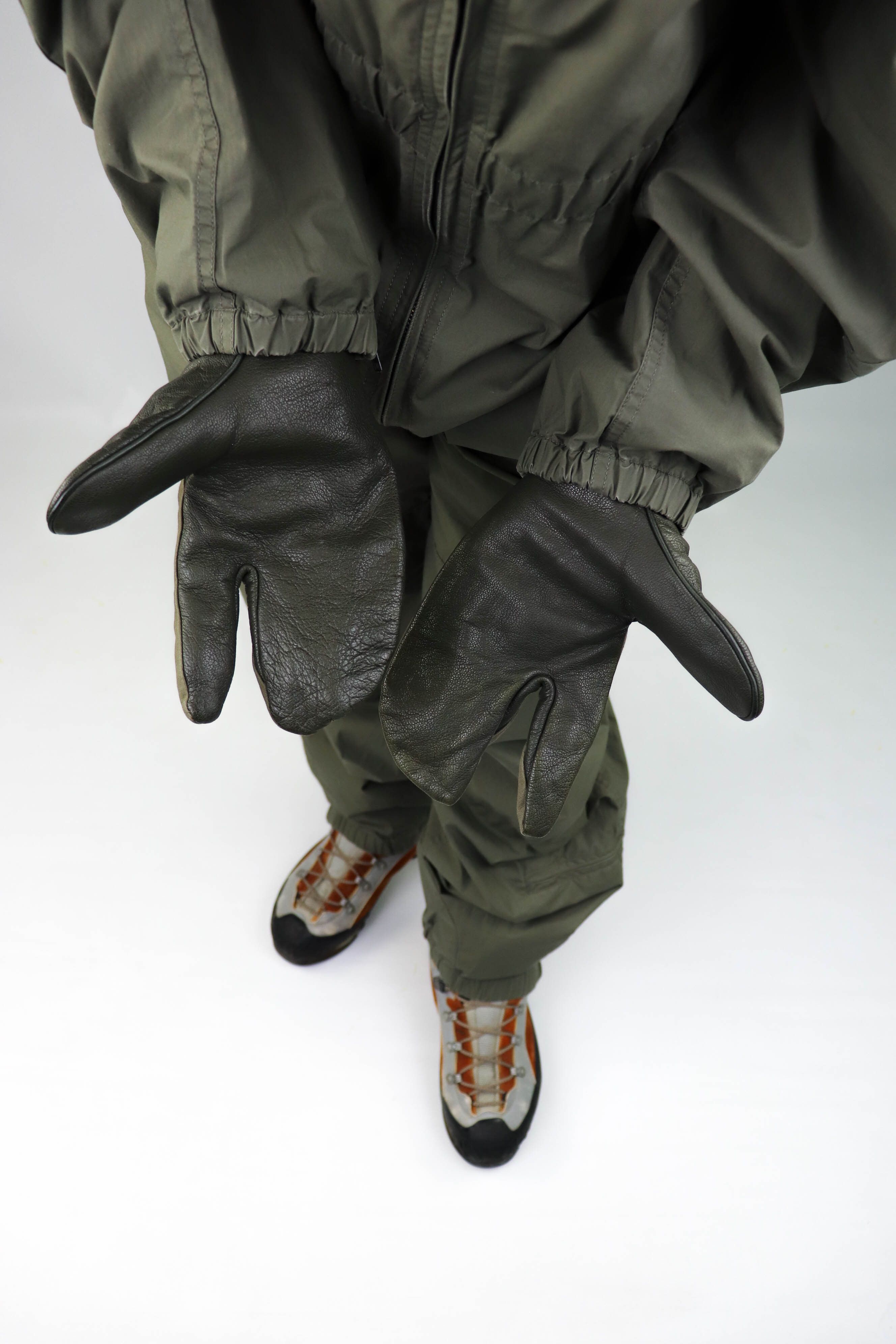 Vintage Vintage German Army Bundeswehr Shooters Tabi Gloves Size ONE SIZE - 4 Thumbnail