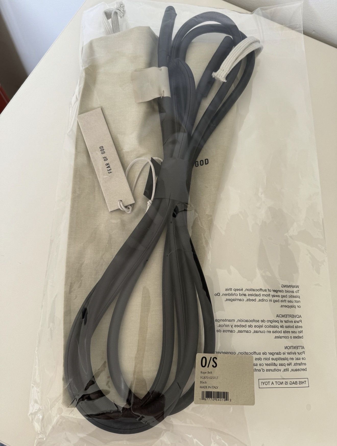 LOOKING FOR ROPE BELT.