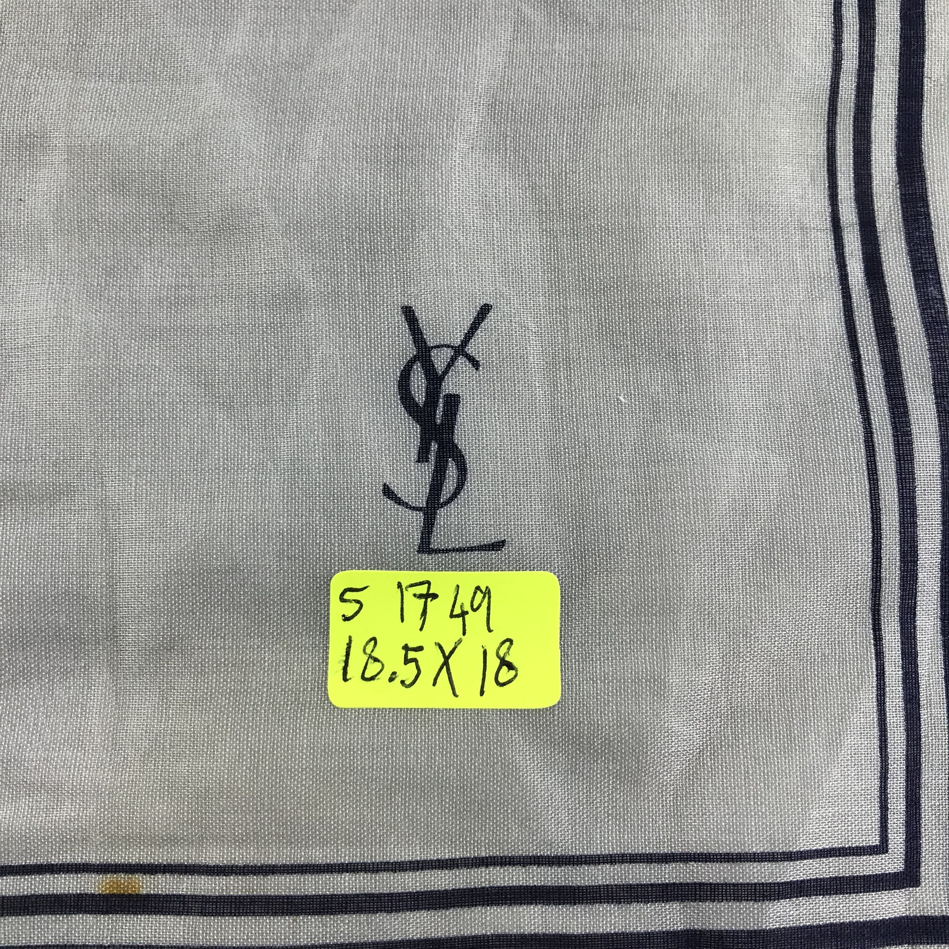 Vintage Yves Saint Laurent Bandana /Handkerchief/Neckerchief - S1749 Size ONE SIZE - 5 Thumbnail