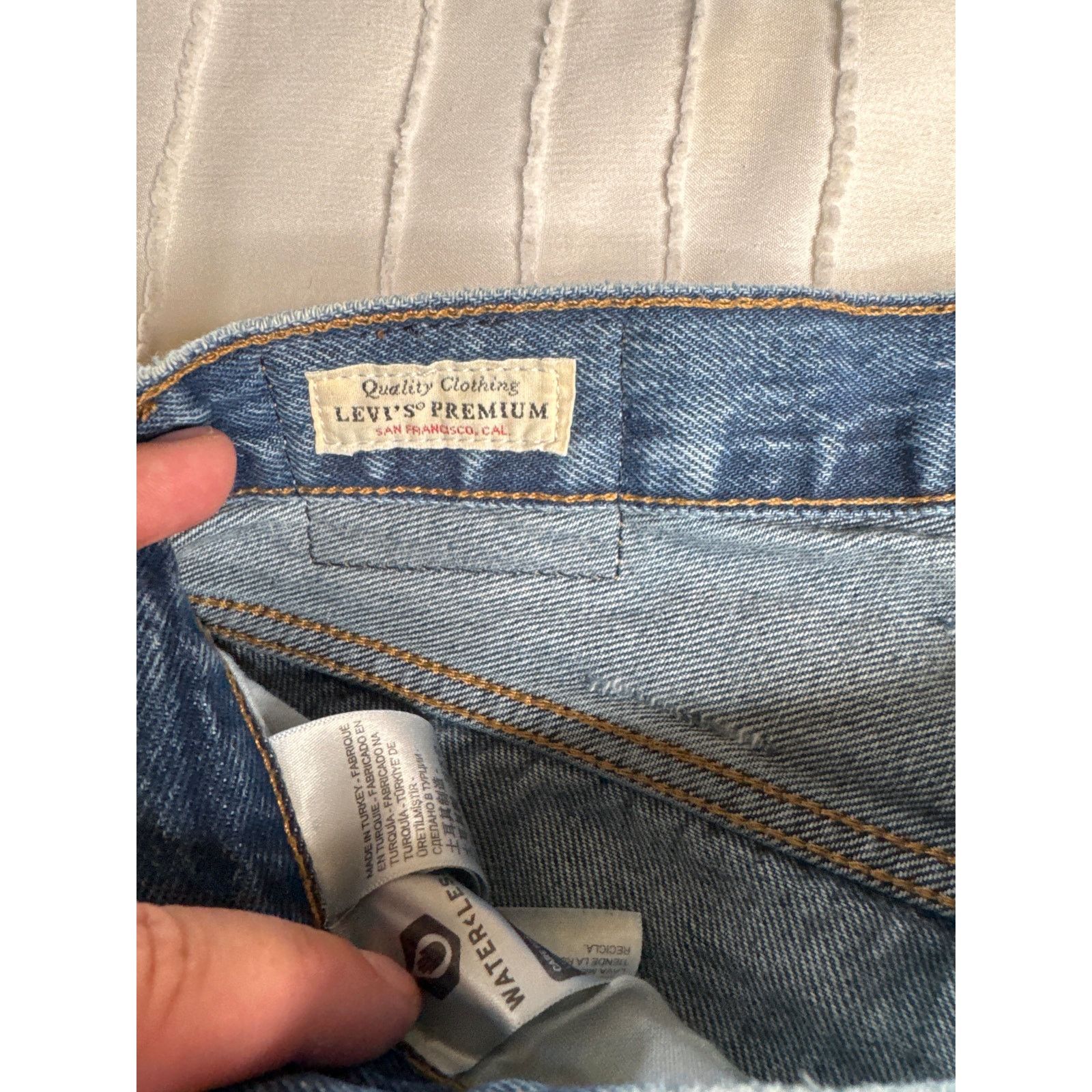 Levi's Levi’s Premium 501 90’s Cut-Off Shorts – Women’s Size 27 Size 27" / US 4 / IT 40 - 6 Thumbnail