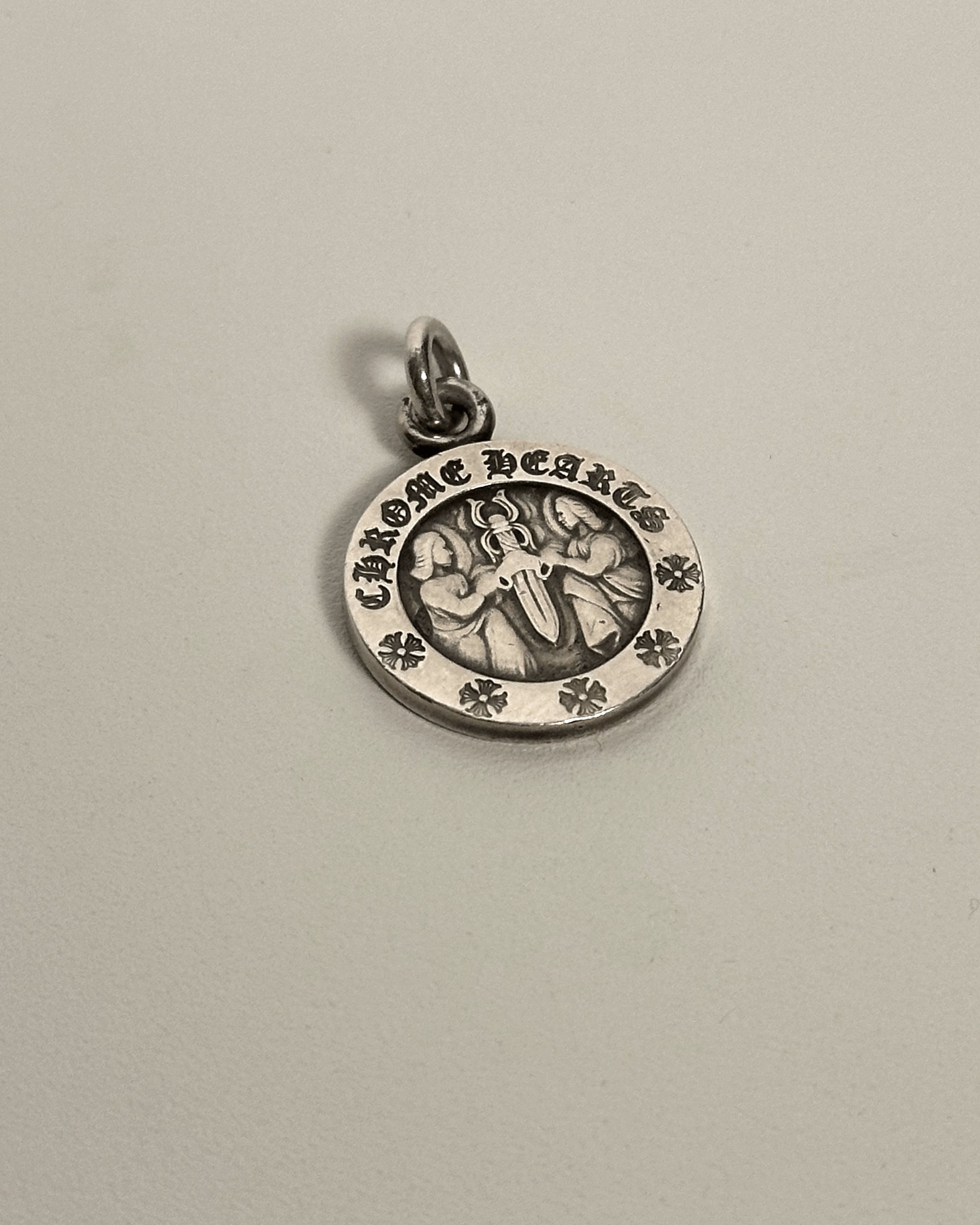 Amazon.co.jp: Chrome Hearts Pendant Angel Medal Charm V1