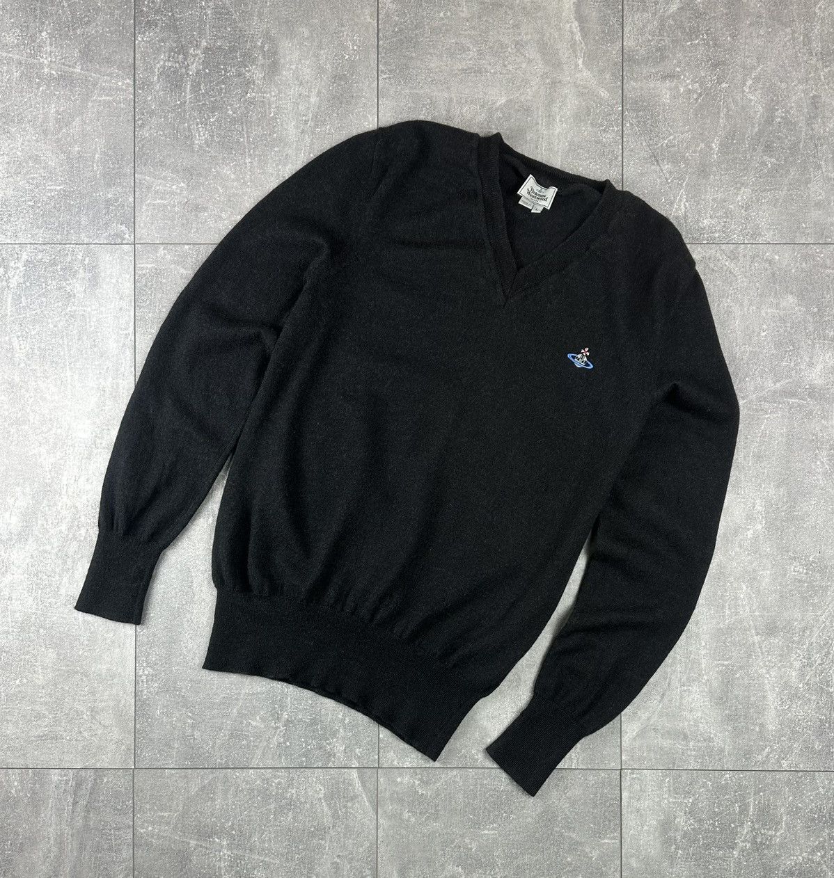 Vivienne Westwood Vivienne Westwood Small Logo V-Neck Luxury Sweater Size US L / EU 52-54 / 3 - 1 Thumbnail