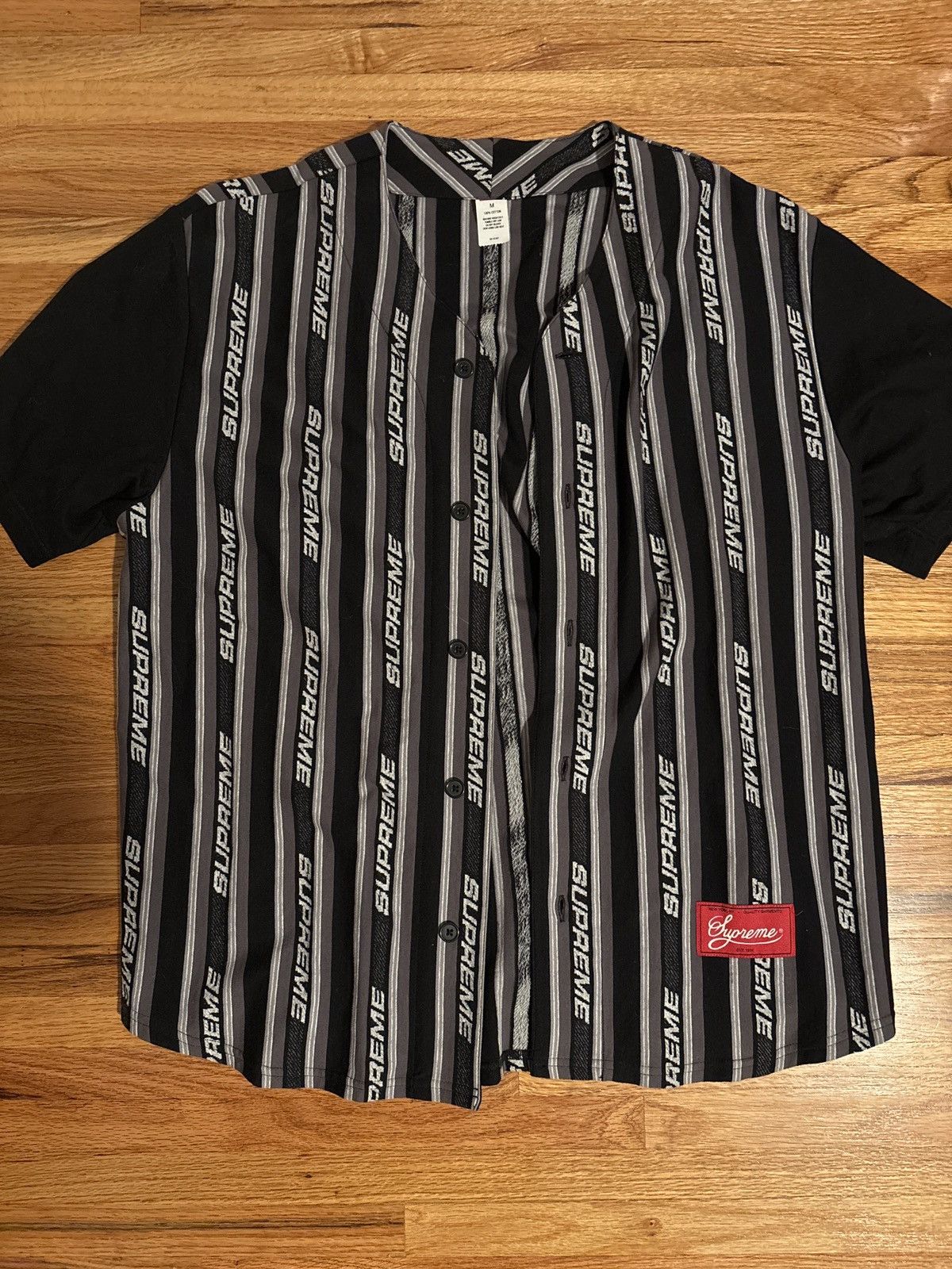 美品 Supreme Jacquard Logo Baseball Shirt Supreme Jacquard Logo Baseball Jersey (SS19) - $118