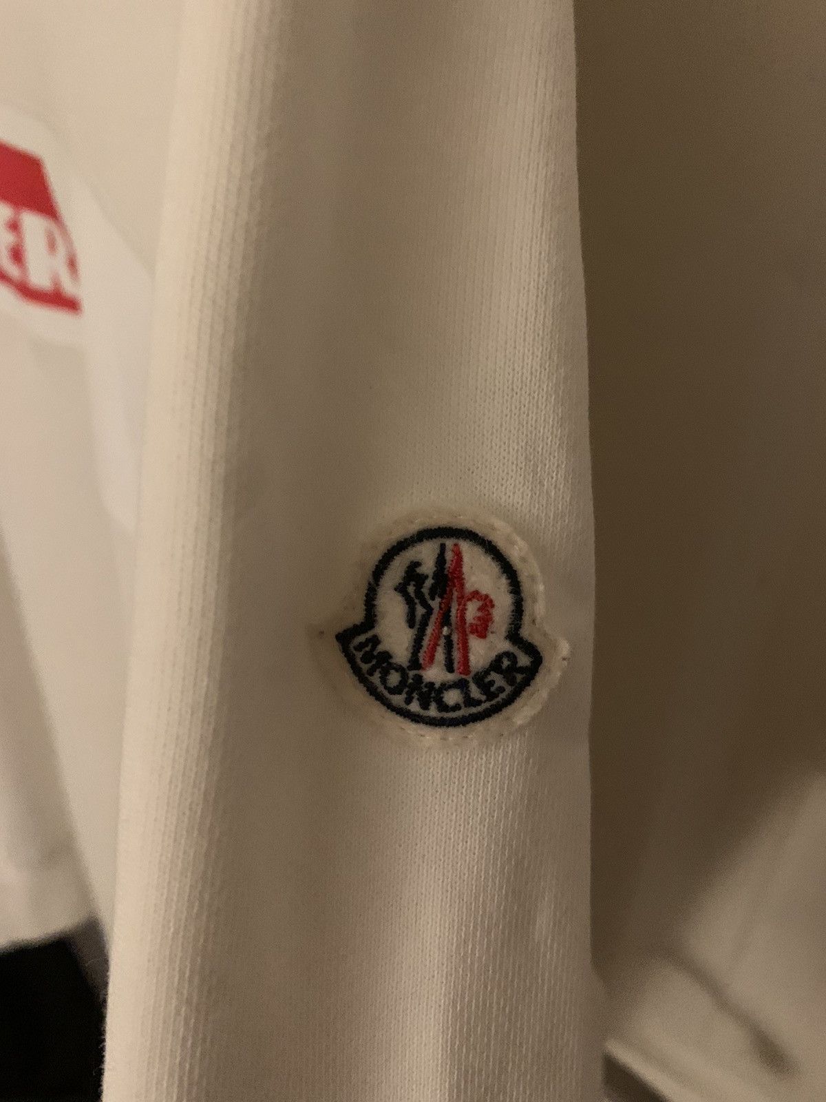 Moncler Moncler Box Logo Crewneck Size US M / EU 48-50 / 2 - 3 Thumbnail