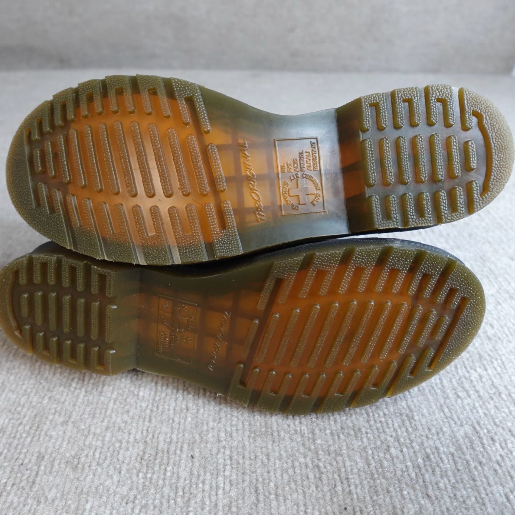 Dr. Martens Dr. Martens Boots Womens 9 Black Solid Patent Leather 8 Eye 1460 Size US 9 / IT 39 - 7 Thumbnail