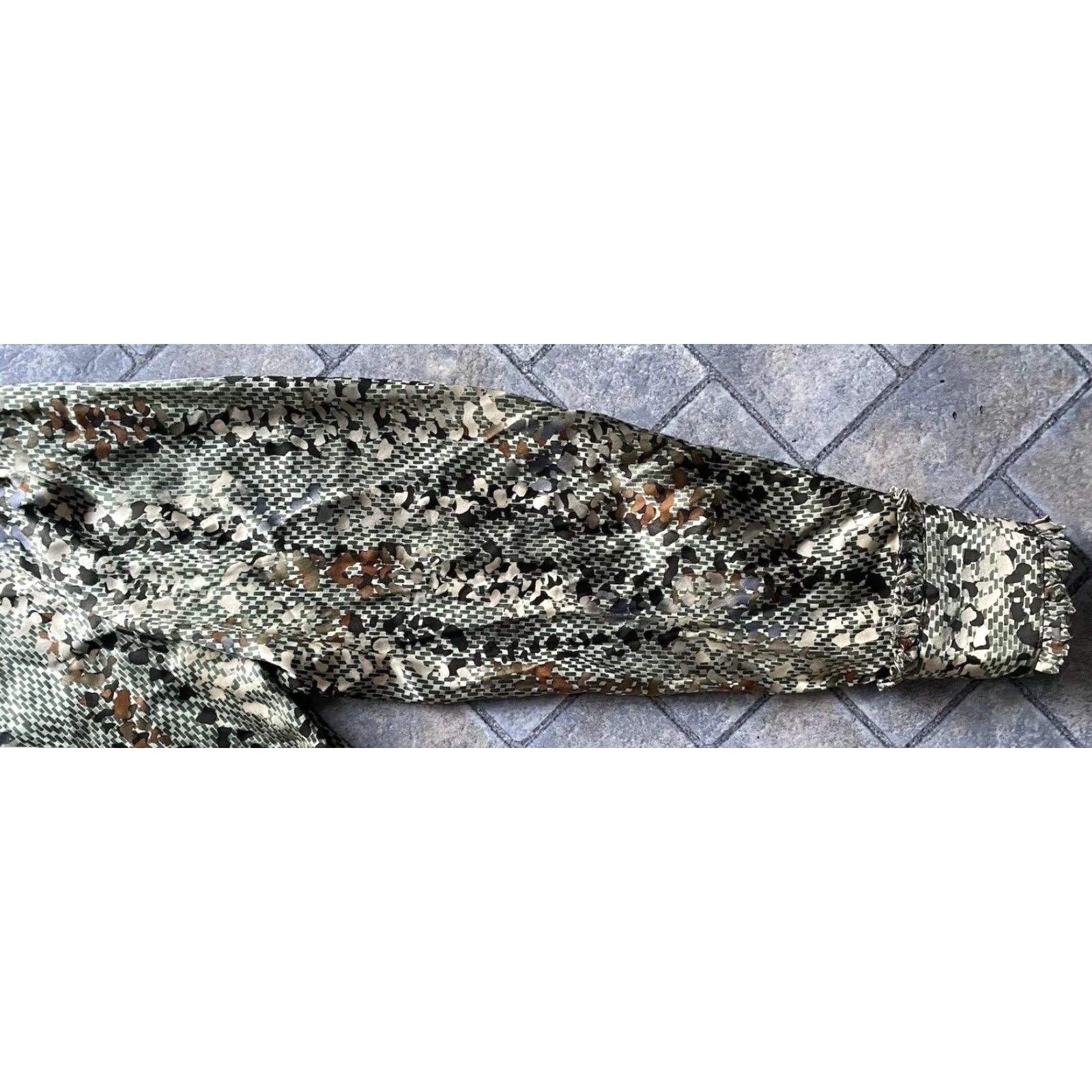 Robert Graham Robert Graham Long Sleeve Womens L Shirt 100% Silk Green Snake Skin Animal Print Size L / US 10 / IT 46 - 7 Thumbnail