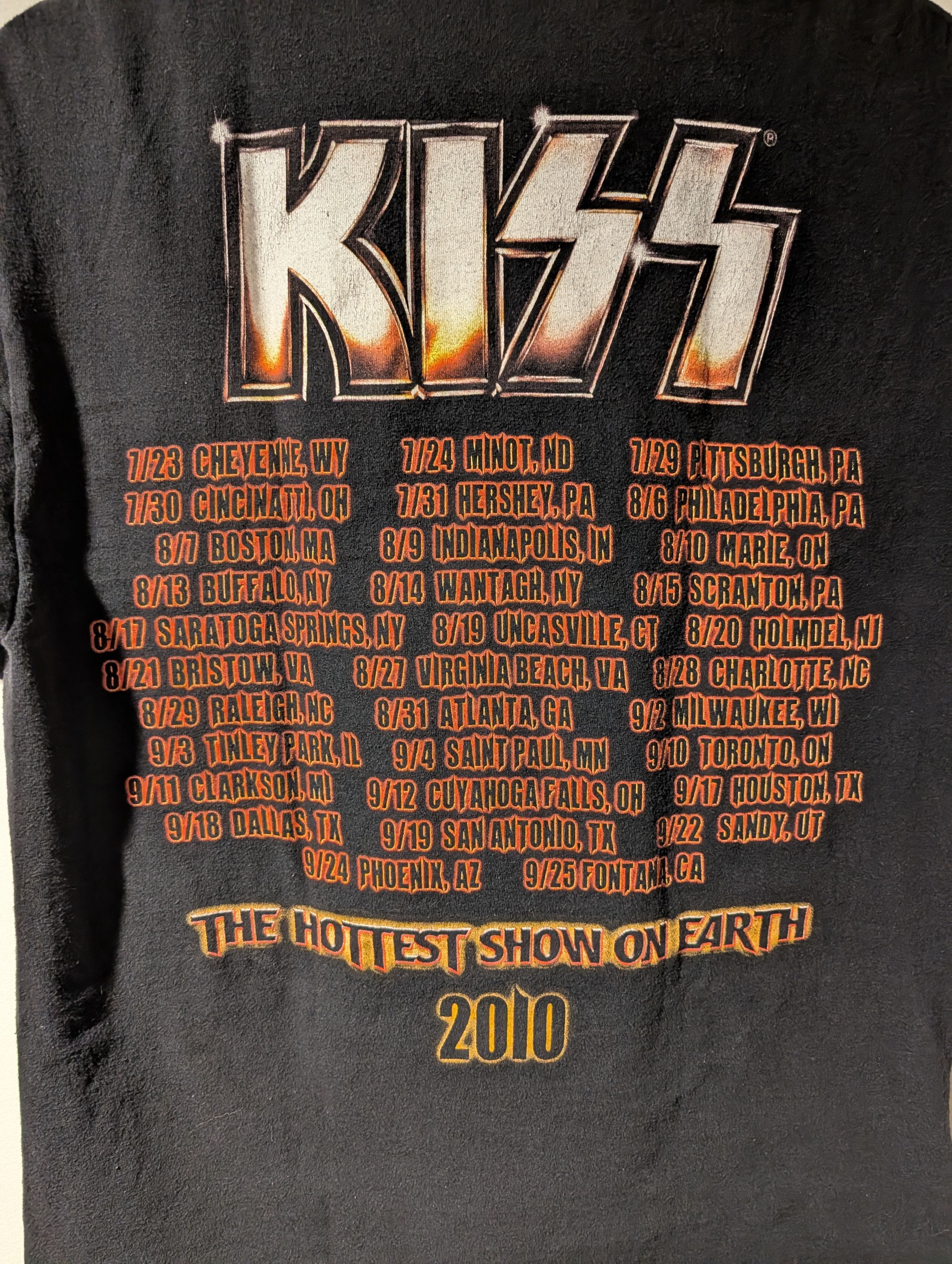 Band Tees KISS Hottest Show On Earth 2010 North American Tour T Shirt Size US M / EU 48-50 / 2 - 6 Thumbnail