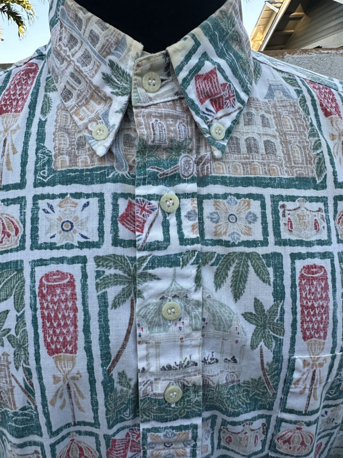 Reyn Spooner PreOwned Reyn Spooner Dietrich Varez Iolani Palace Men's M Size US M / EU 48-50 / 2 - 3 Thumbnail