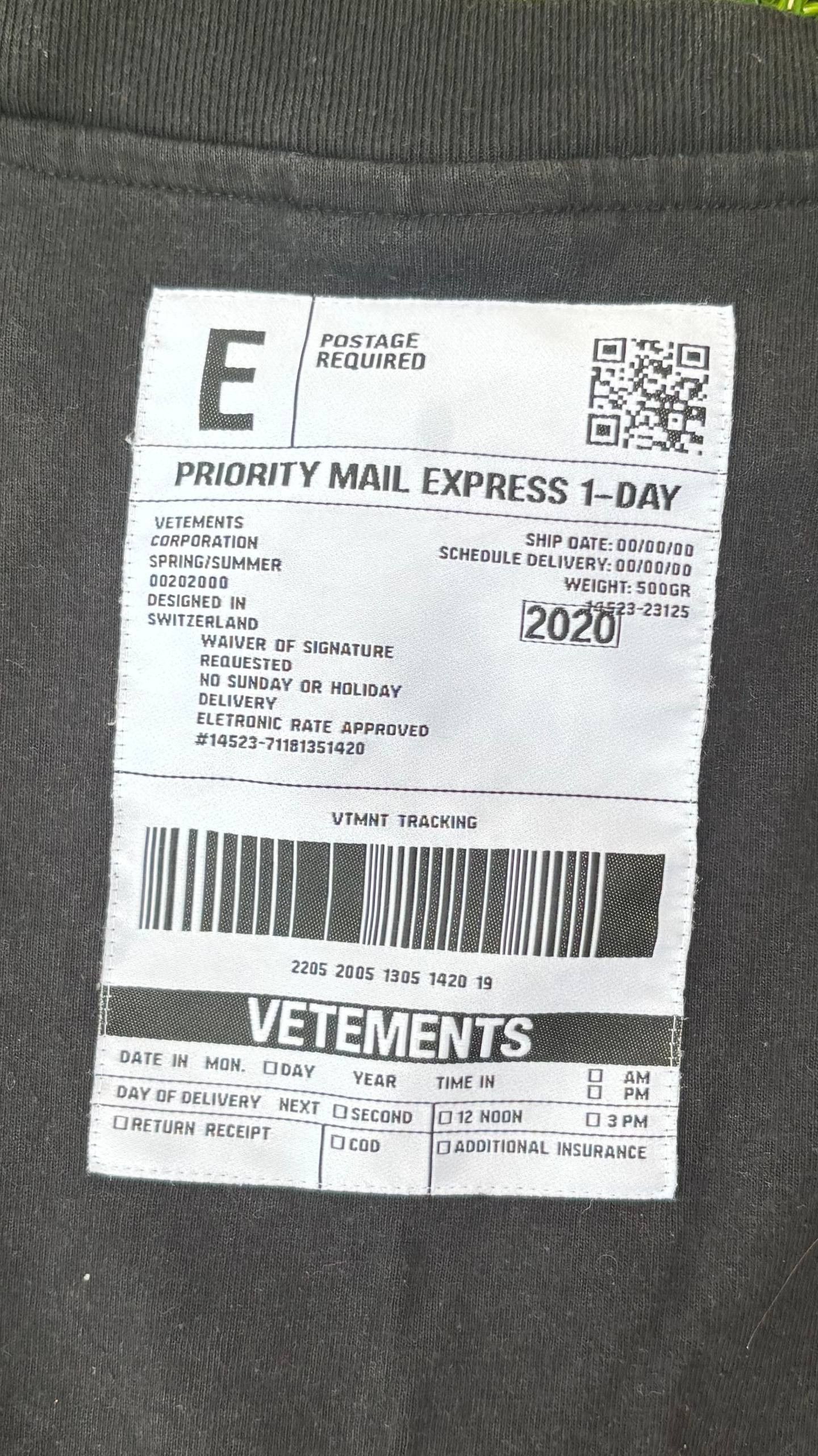Vetements SS20 Vetements Postage Logo Patch tee Size US S / EU 44-46 / 1 - 3 Thumbnail