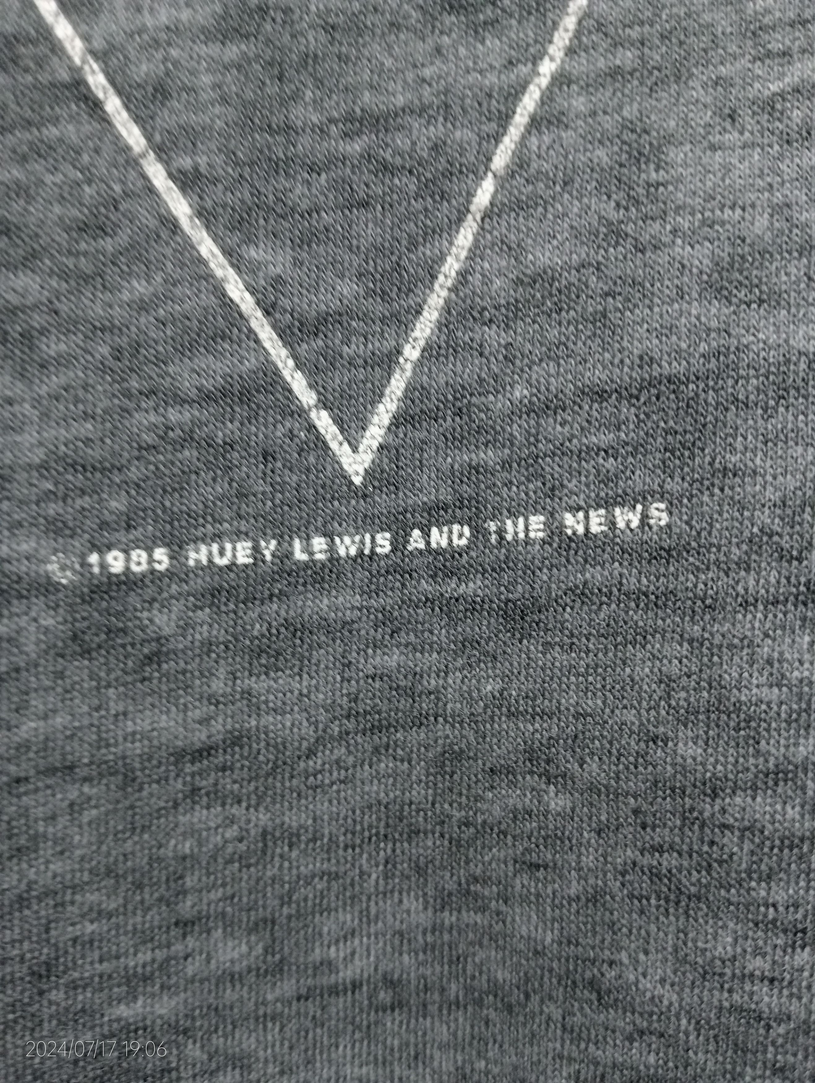 Band Tees × Vintage Vintage 1985 Huey Lewis and The News Tour '85 Tee Size US S / EU 44-46 / 1 - 6 Thumbnail
