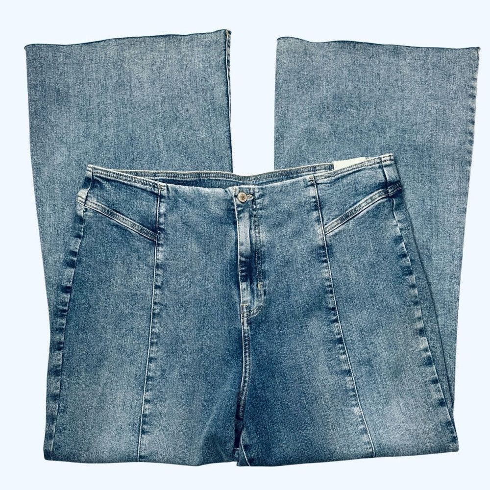 Free People NWT New Free People Curvy Wild Honey Flare Jean Size 35 Sho Size 35" - 3 Thumbnail