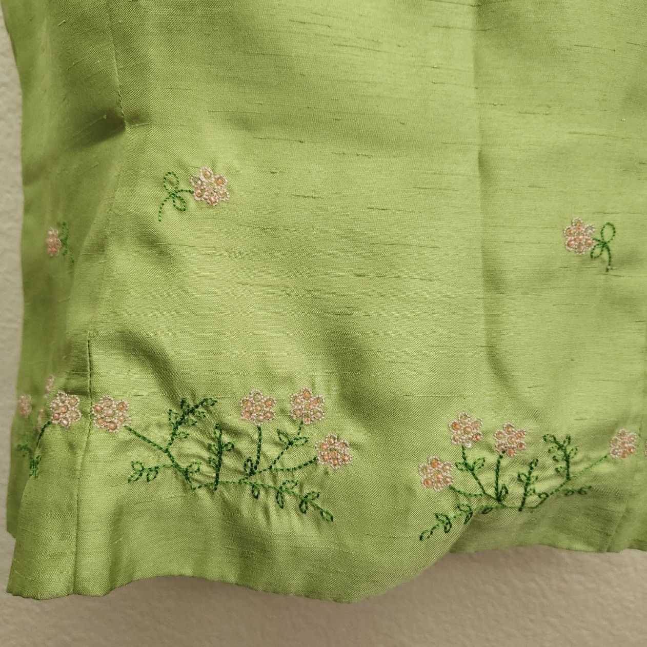 Other Scarlett Green Pink Embroidered Flowers Sleeveless Top 12P Size XL / US 12-14 / IT 48-50 - 2 Thumbnail