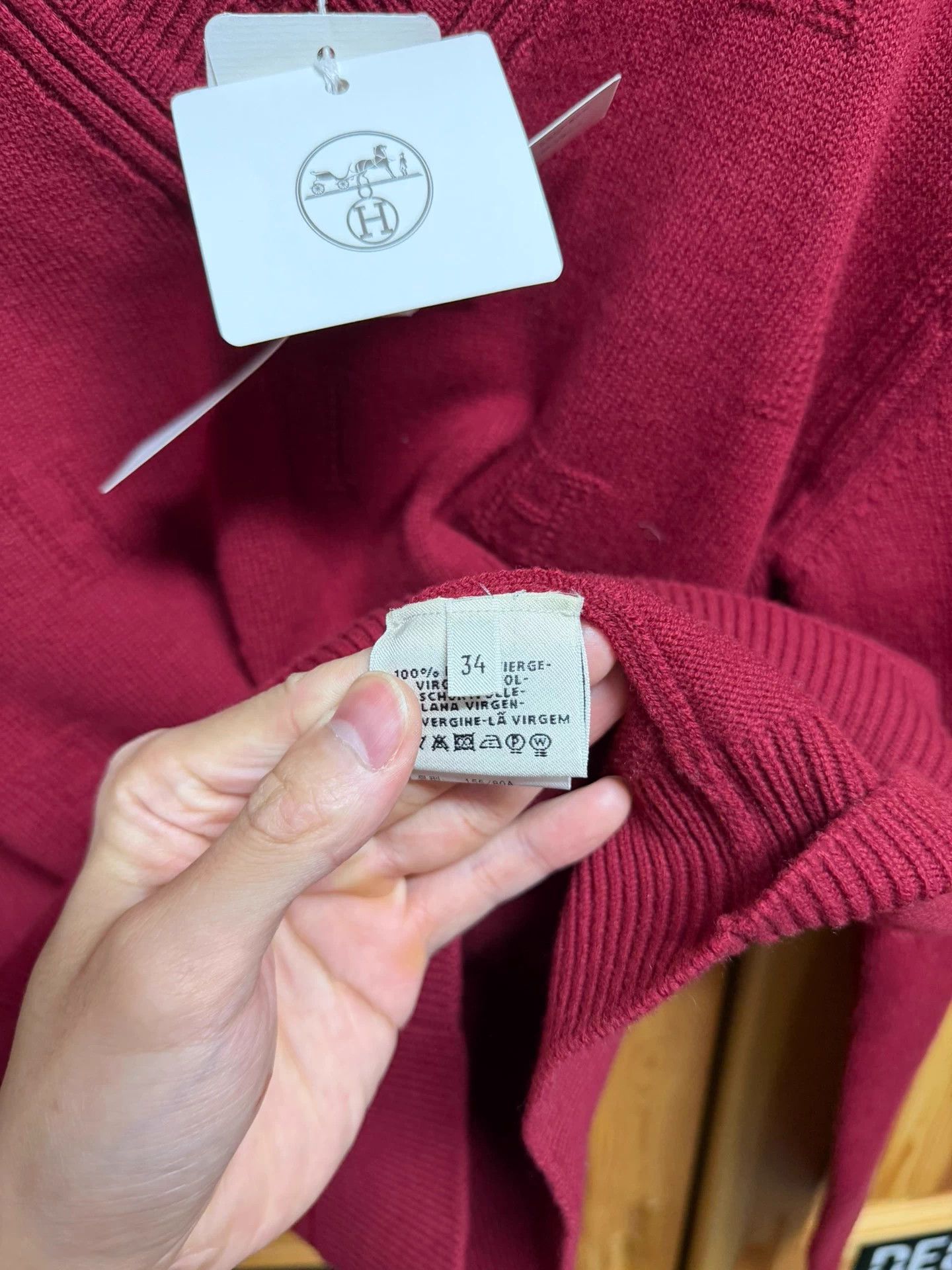 Hermes Red H Logo V-neck Cashmere Knit Sweater Size 34