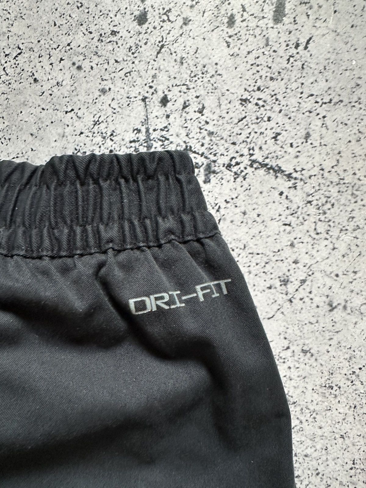 Nike Vintage Nike Oversized Track Pants Embroidered Logo Joggers Size US 34 / EU 50 - 5 Thumbnail