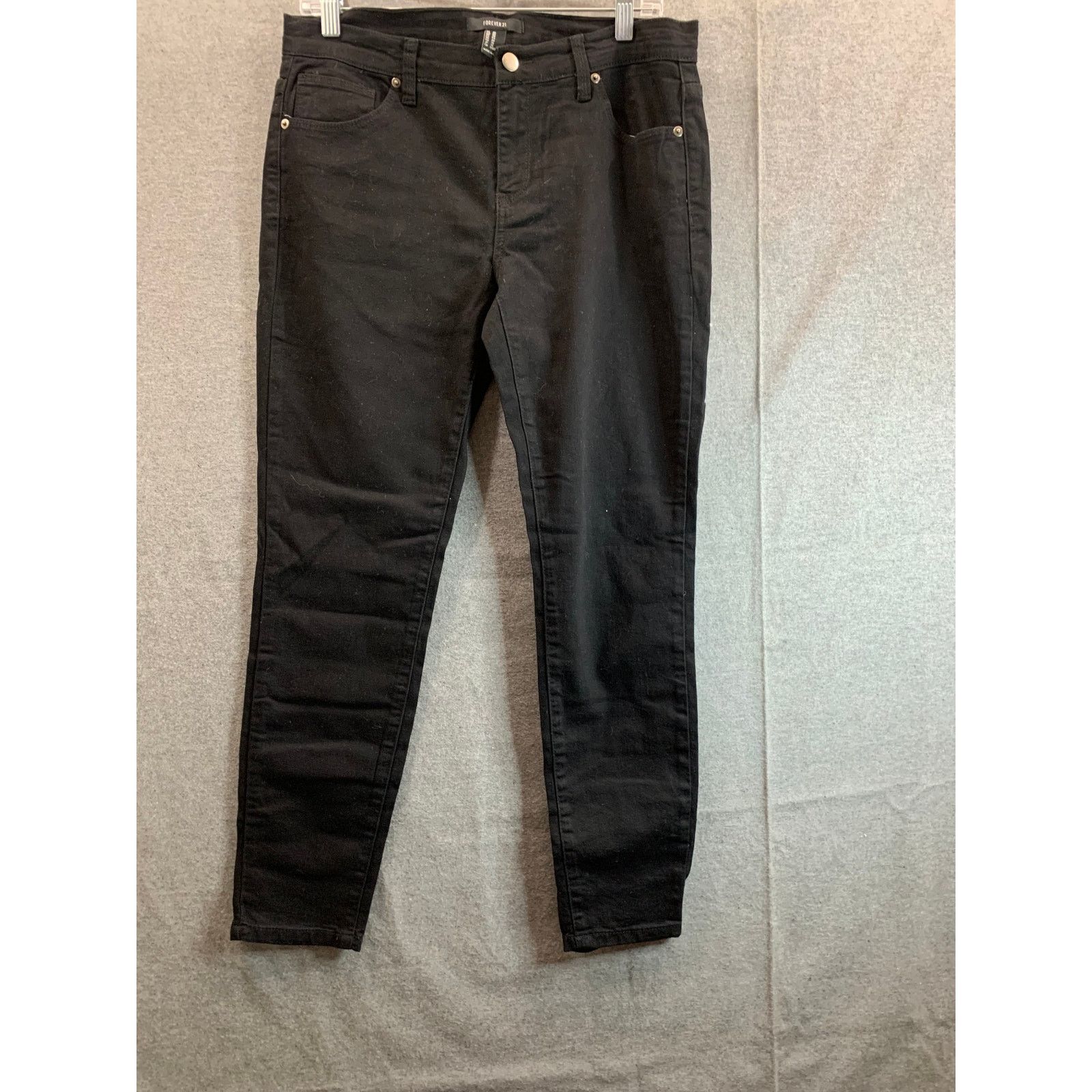 Forever 21 FOREVER 21 Jeans Women Size 30 Black Jeans Size 30" / US 8 / IT 44 - 1 Thumbnail