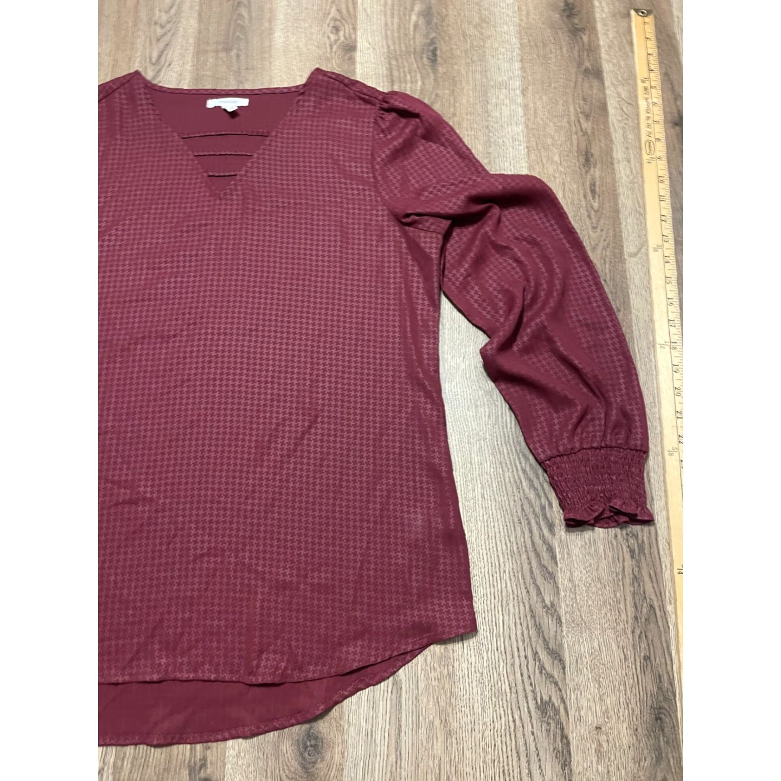 Vintage Maurices Shirt Women’s Size M Maroon Long Sleeve V-Neck Pullover Casual Regular T-Shirt Fall Spring Summer Modern Basic Size M / US 6-8 / IT 42-44 - 4 Thumbnail