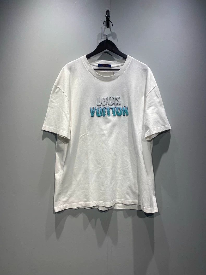 Louis Vuitton Louis Vuitton Gradient Beaded T-shirt - dmc Size US L / EU 52-54 / 3 - 1 Thumbnail