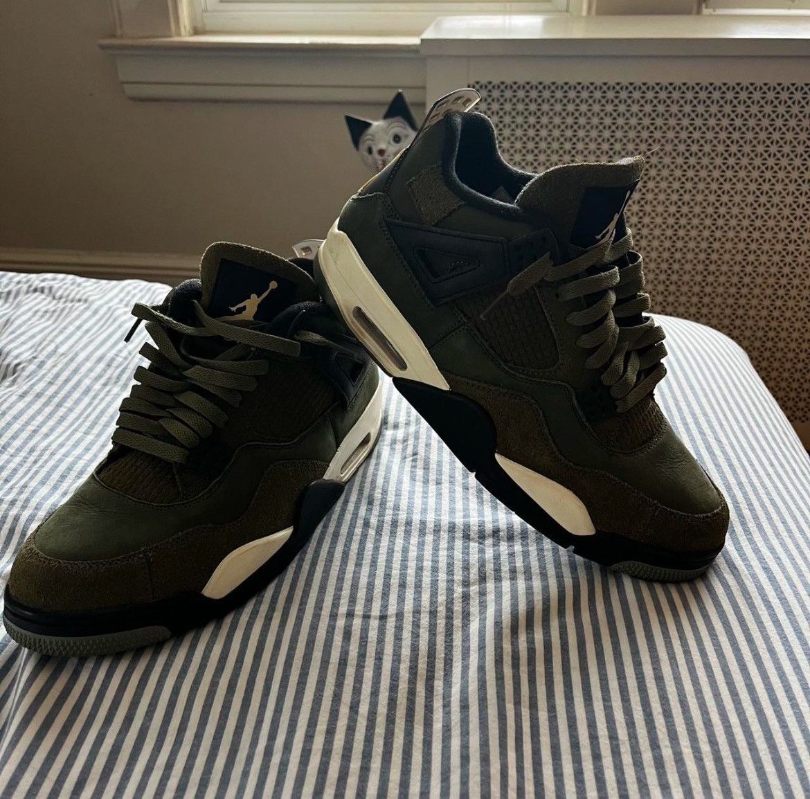 Nike Jordan 4 Retro Size US 11 / EU 44 - 1 Thumbnail