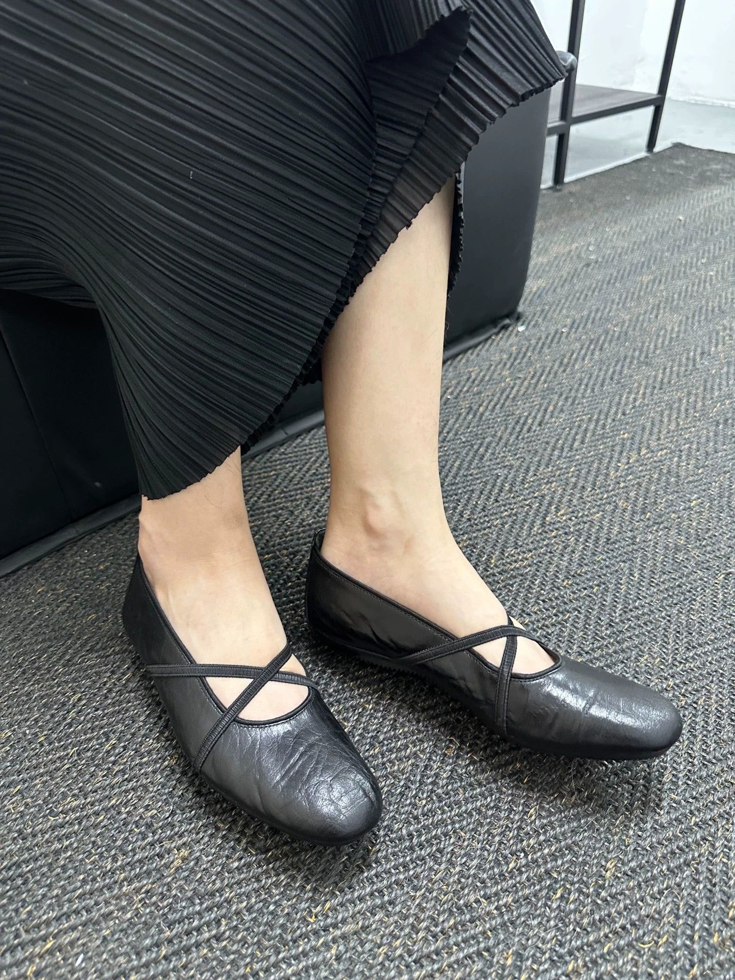 Yohji Yamamoto Y's Yohji Yamamoto ballet flats size 37 Size US 6.5 / IT 36.5 - 9 Thumbnail