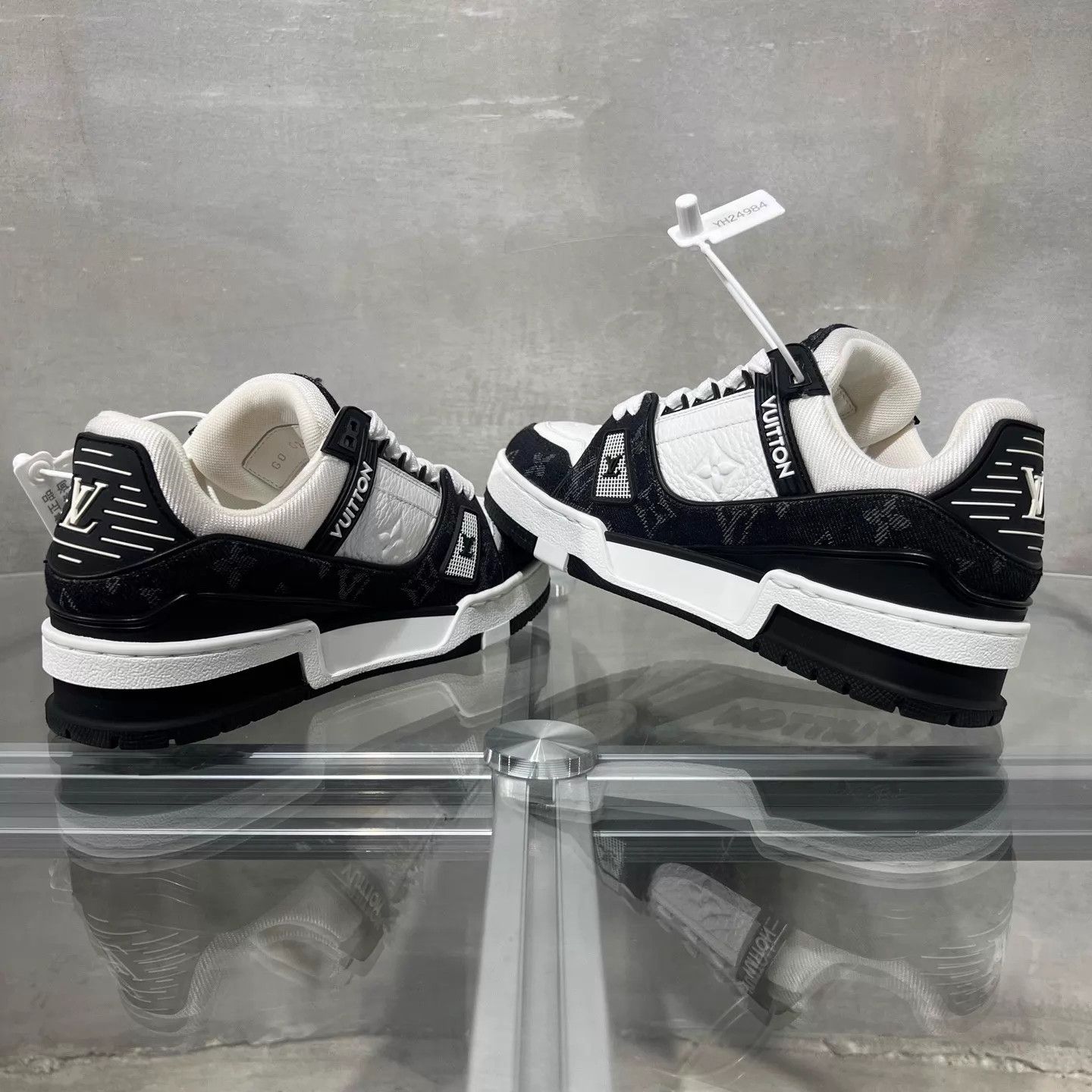Louis Vuitton LV Trainer Black White Denim UK1.5 35.5 Size US 5 / IT 35 - 5 Thumbnail