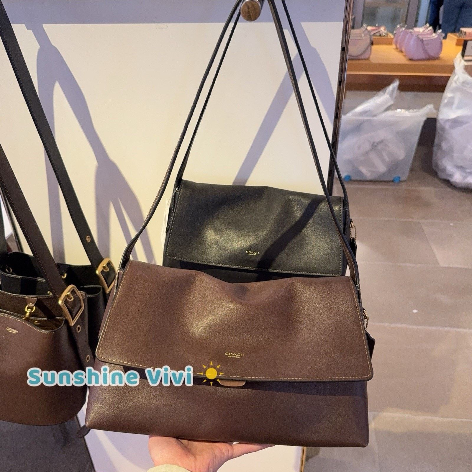 Coach NWT Coach Chelsea Shoulder Bag 30 Brass maple Leather Cds58 Size ONE SIZE - 7 Thumbnail